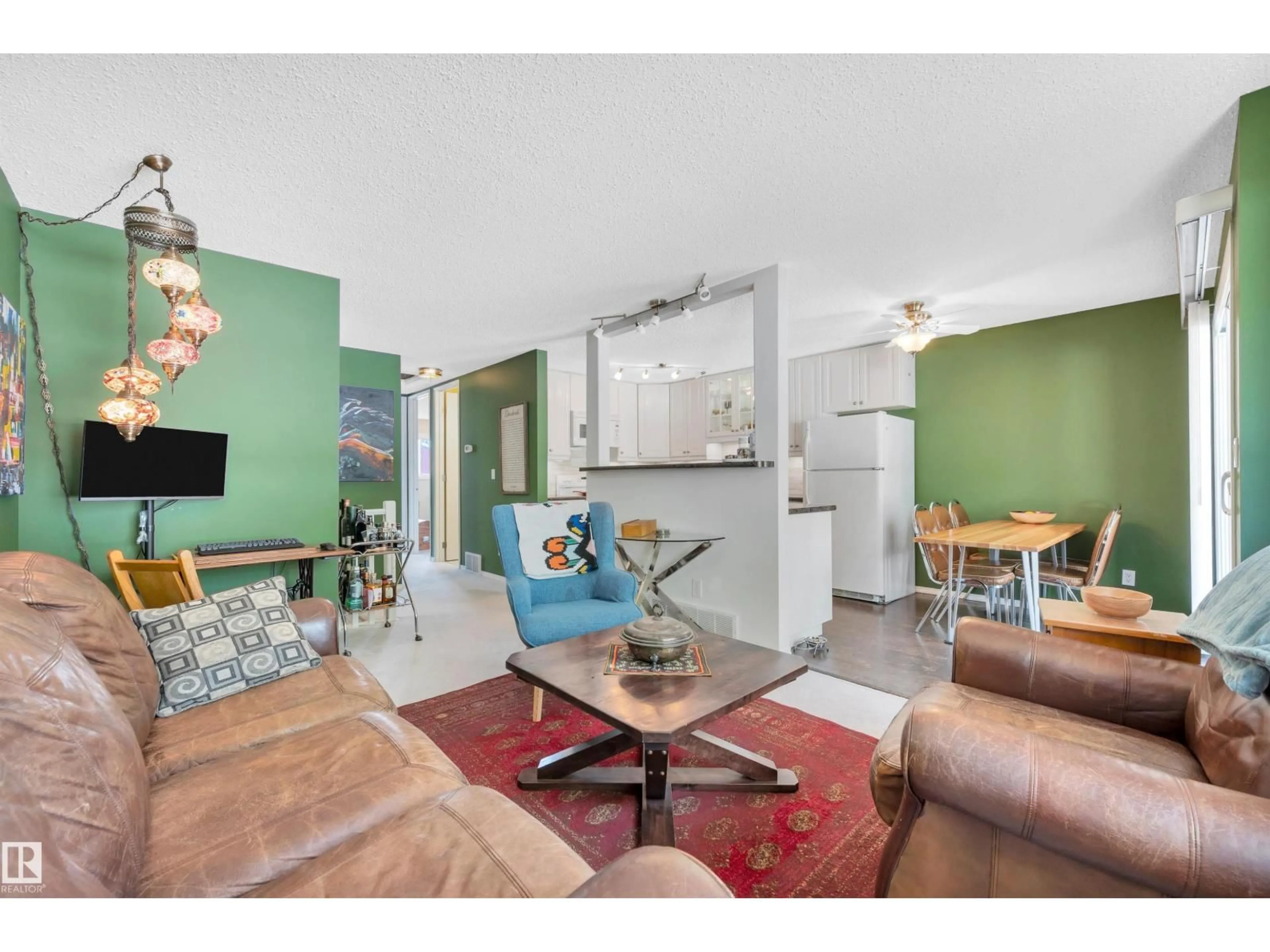 Living room with furniture, unknown for 10678 BEAUMARIS RD, Edmonton Alberta T5X3N4