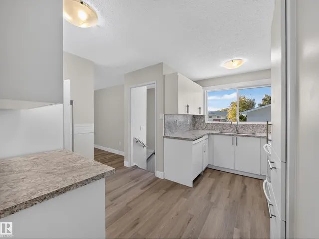 NW - 15124 88A ST, Edmonton 4