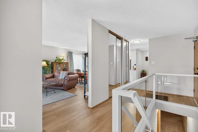 10860 11 AV, Edmonton 2