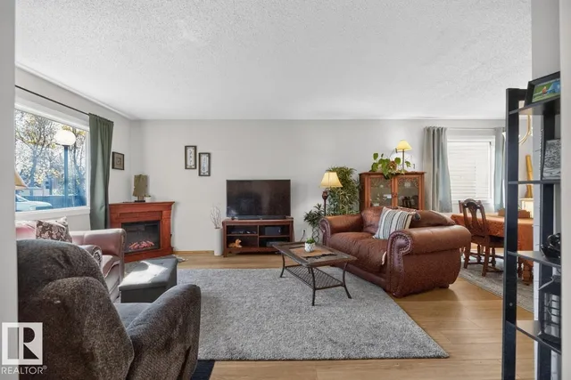 10860 11 AV, Edmonton 4
