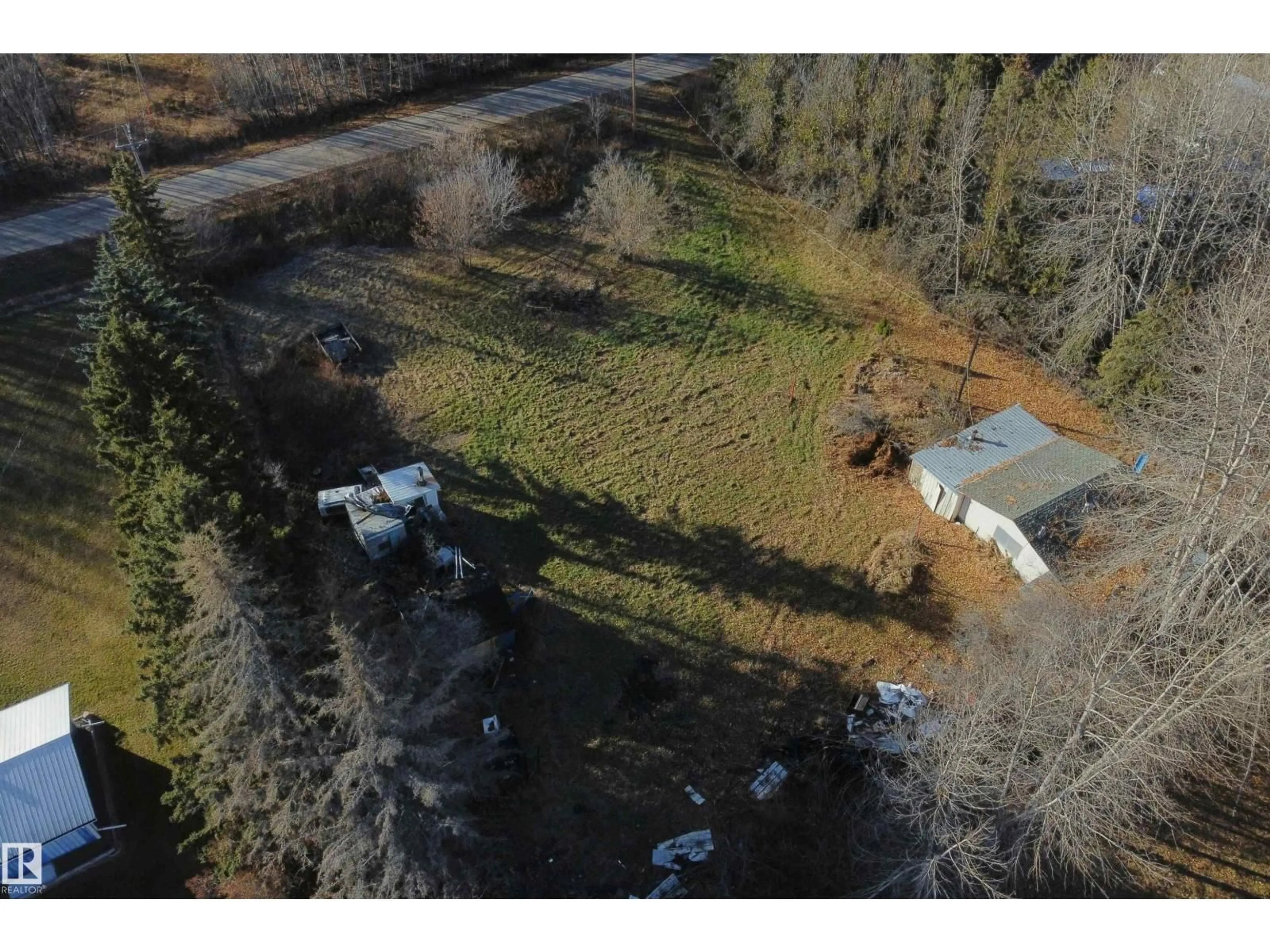 A pic from outside/outdoor area/front of a property/back of a property/a pic from drone, unknown for 5114 51 AVENUE, Fawcett Alberta T0G0Y0