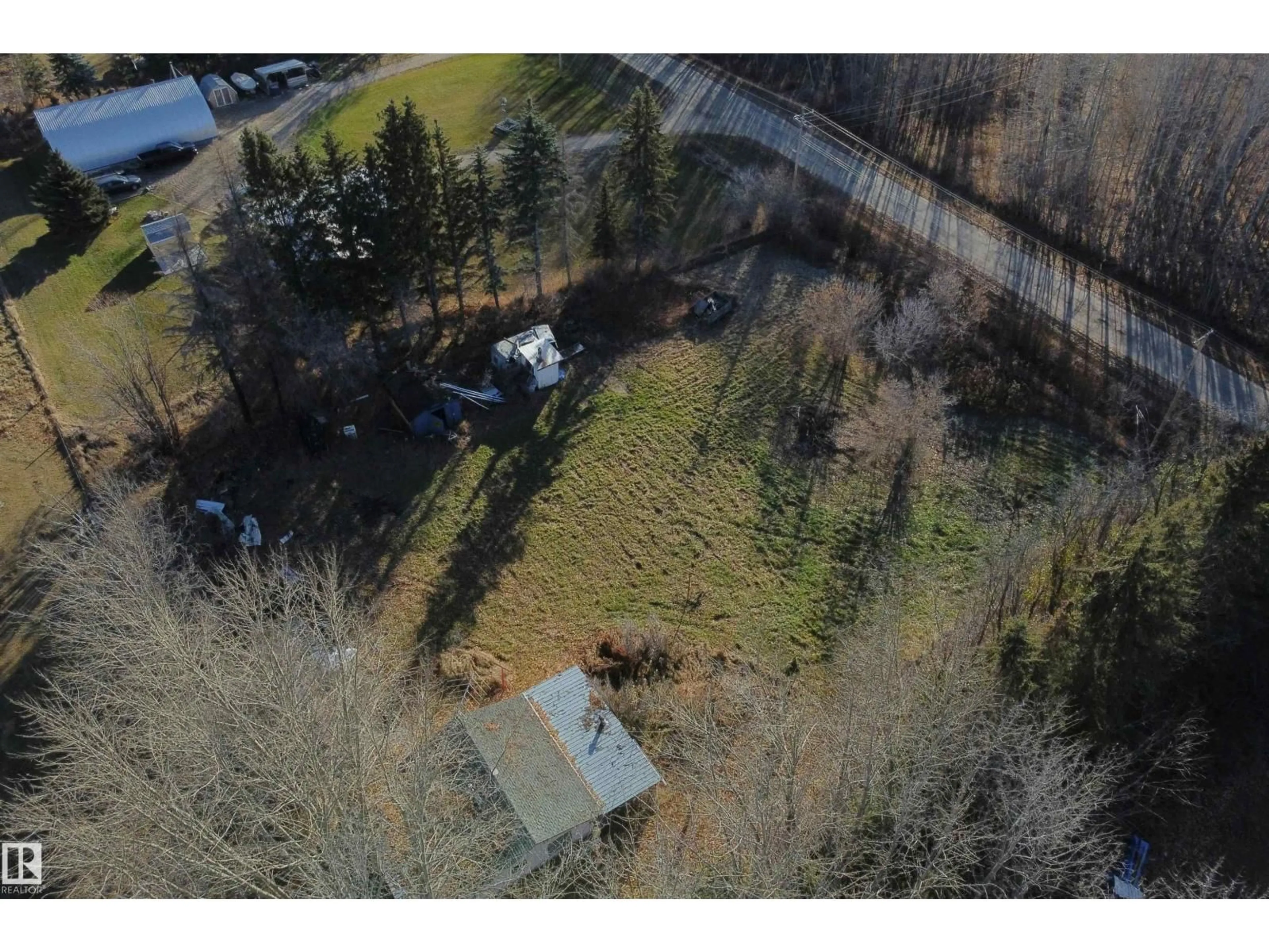 A pic from outside/outdoor area/front of a property/back of a property/a pic from drone, unknown for 5114 51 AVENUE, Fawcett Alberta T0G0Y0