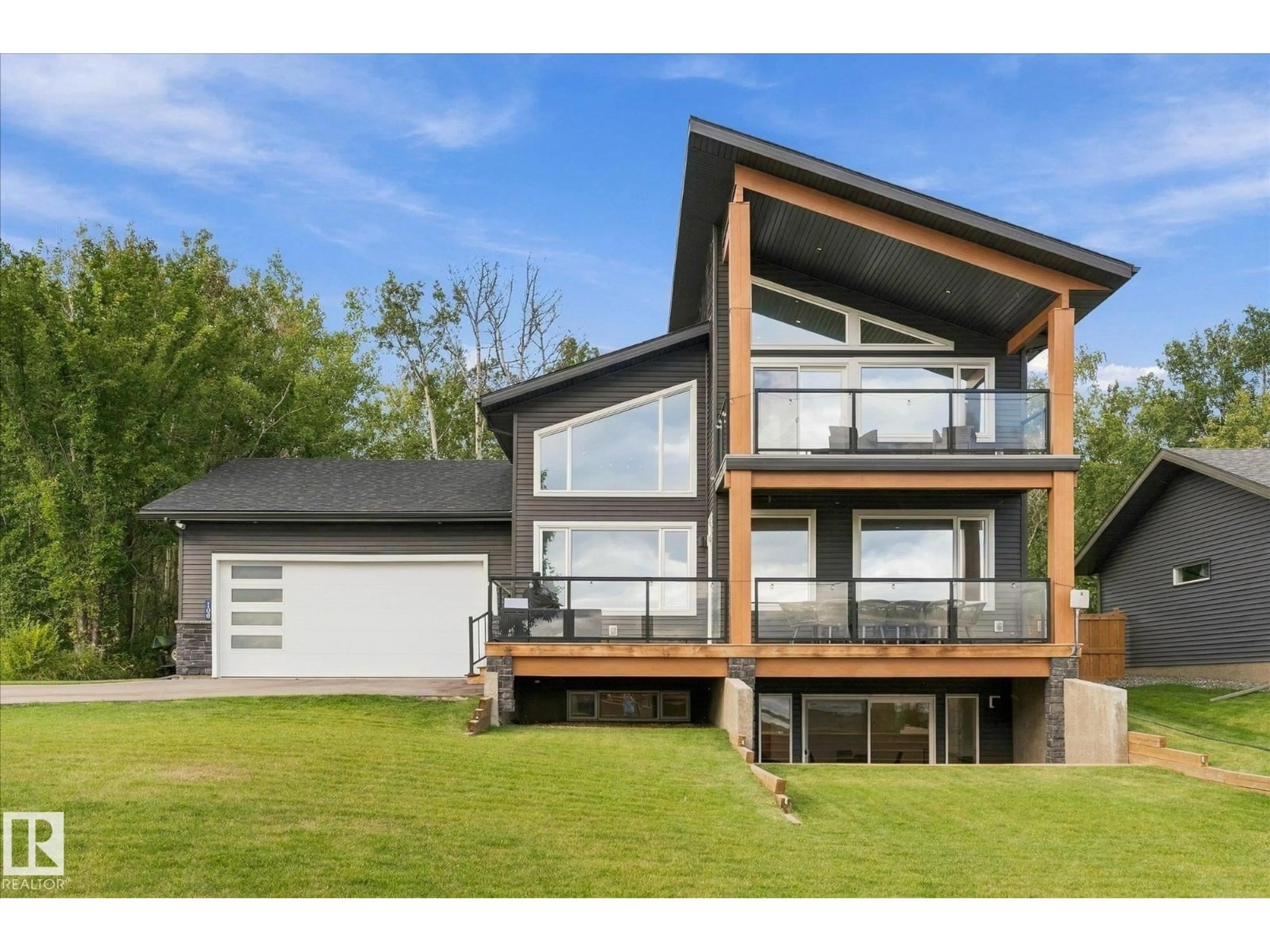 Home with vinyl exterior material, unknown for 100 55101 STE ANNE TRAIL, Rural Lac Ste. Anne County Alberta T0E1A1
