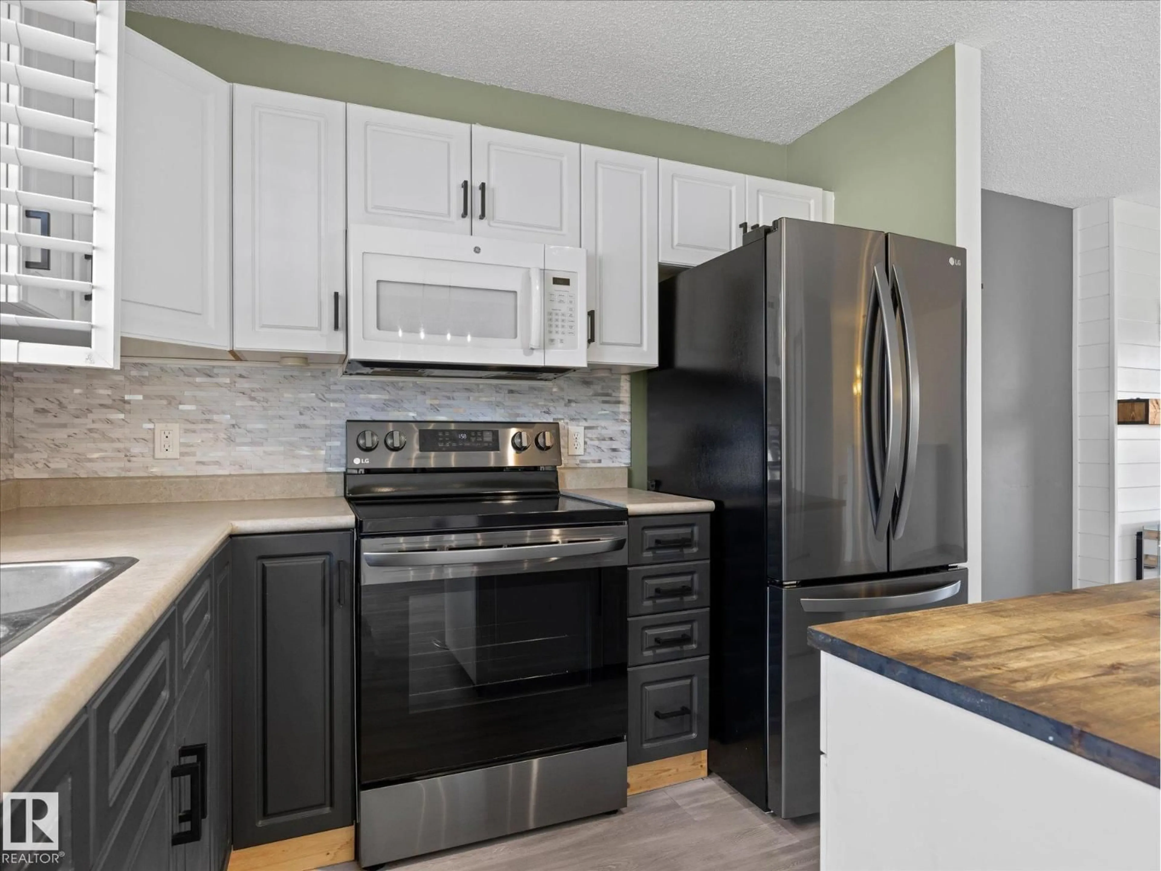 Standard kitchen, unknown for 21 SPRUCE MEADOW LN, Bon Accord Alberta T0A0K0