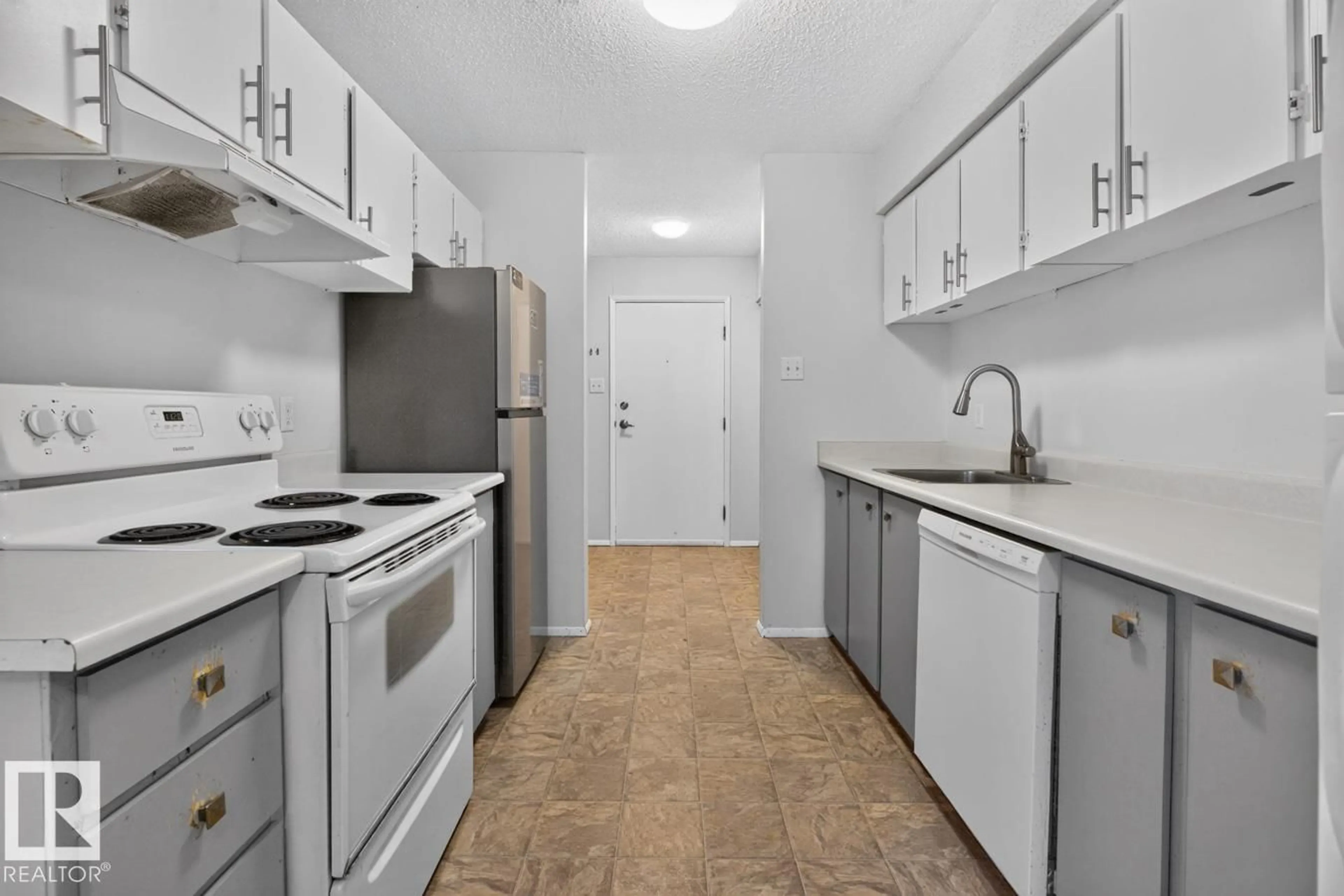 Standard kitchen, unknown for 237 WOODVALE RD, Edmonton Alberta T6L1G7