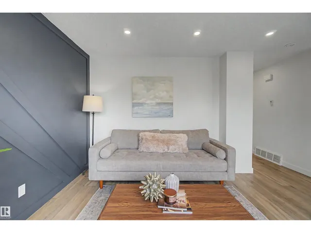 215 GRANDIN VG, St. Albert 5