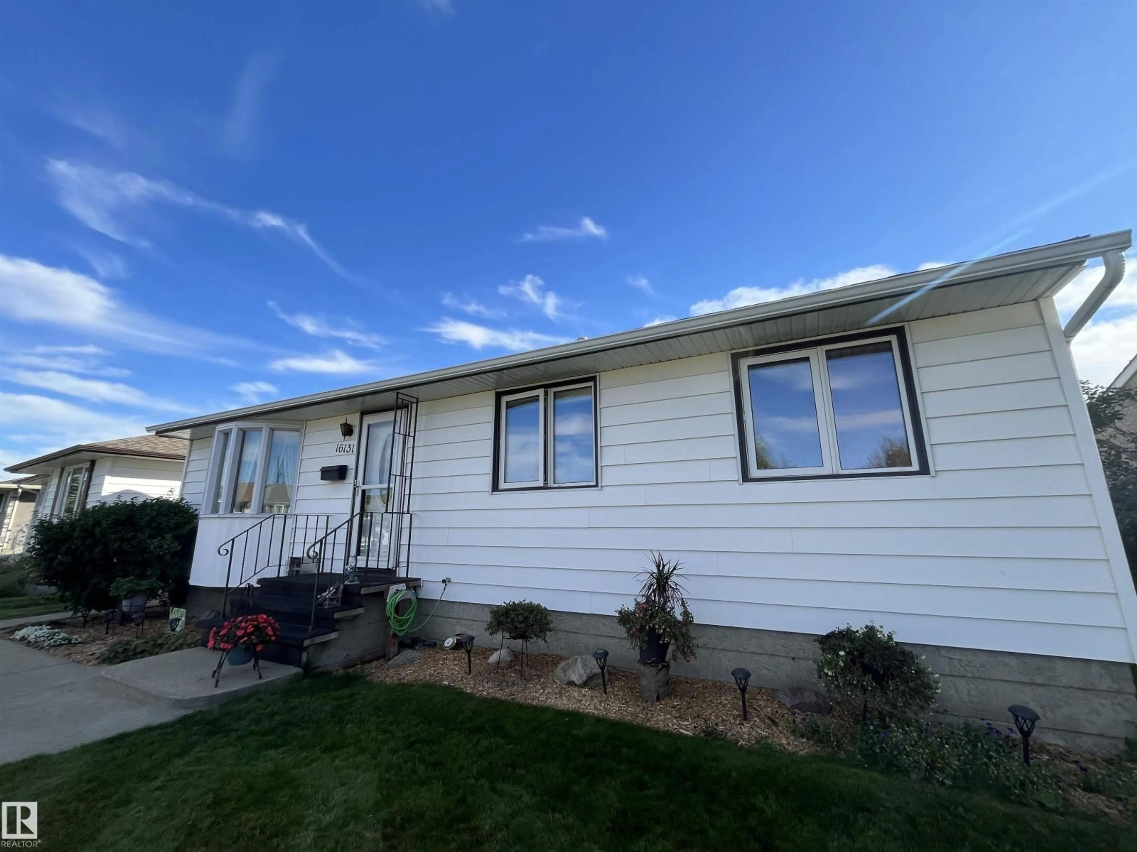 Home with vinyl exterior material, unknown for NW - 16131 110B AV, Edmonton Alberta T5P1J6