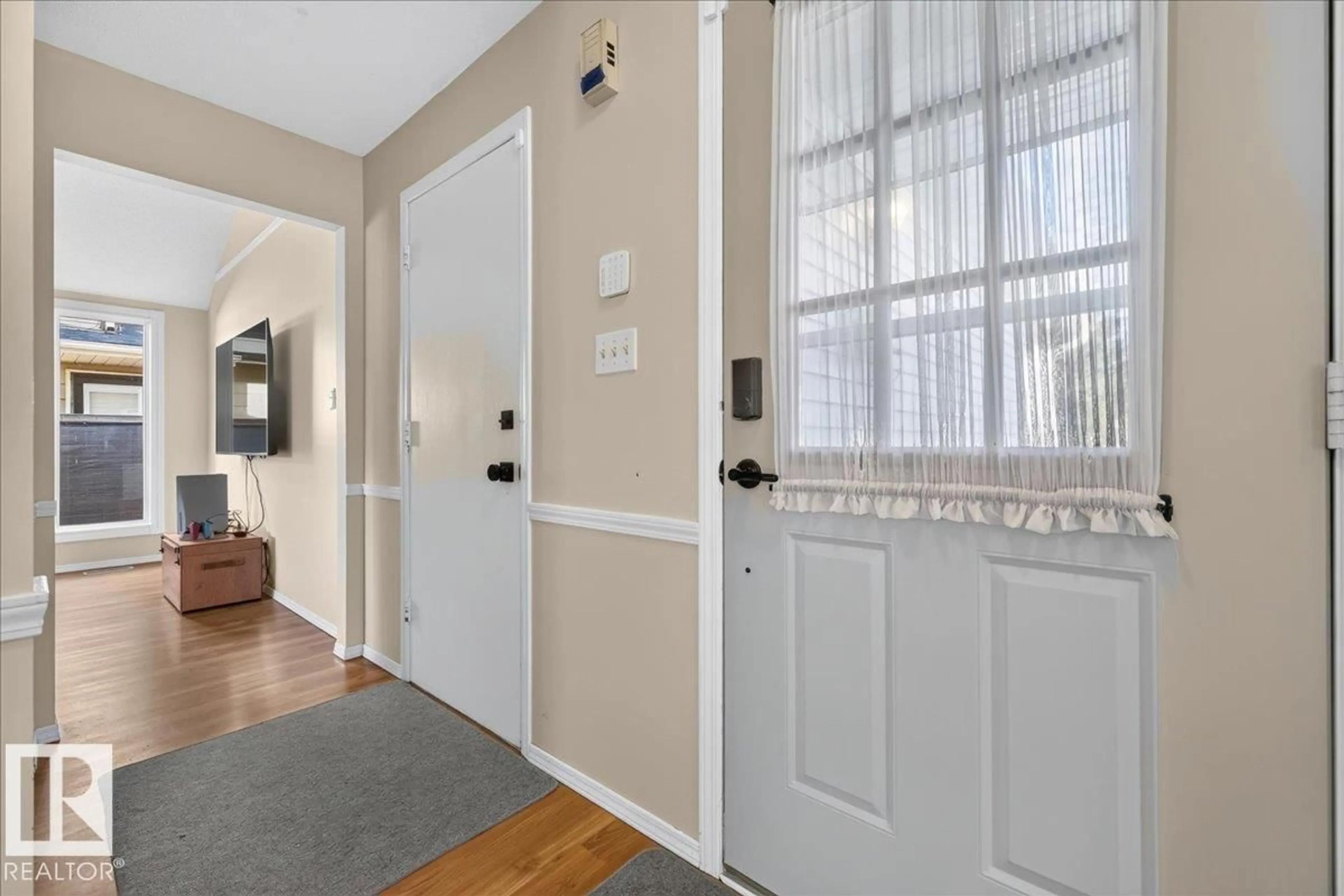 Indoor entryway for NW - 15228 84 ST, Edmonton Alberta T5E6G4