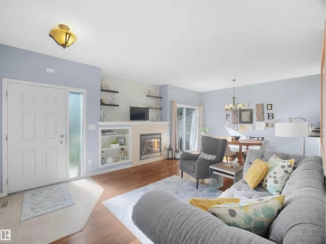 30 - 24 OAK VISTA DR, St. Albert 1