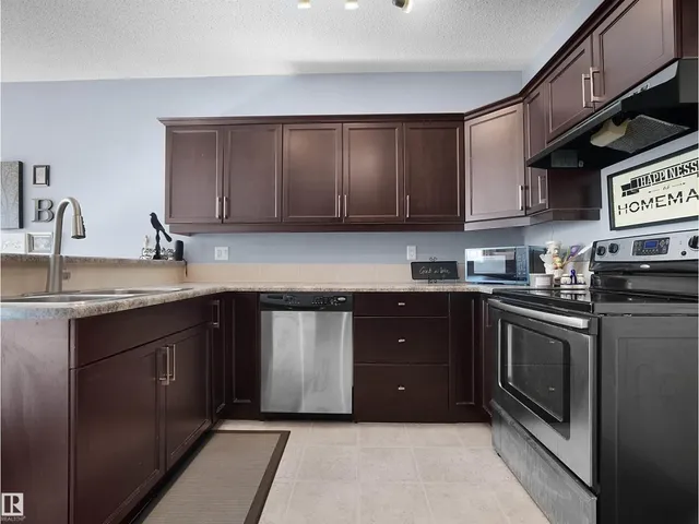 30 - 24 OAK VISTA DR, St. Albert 2