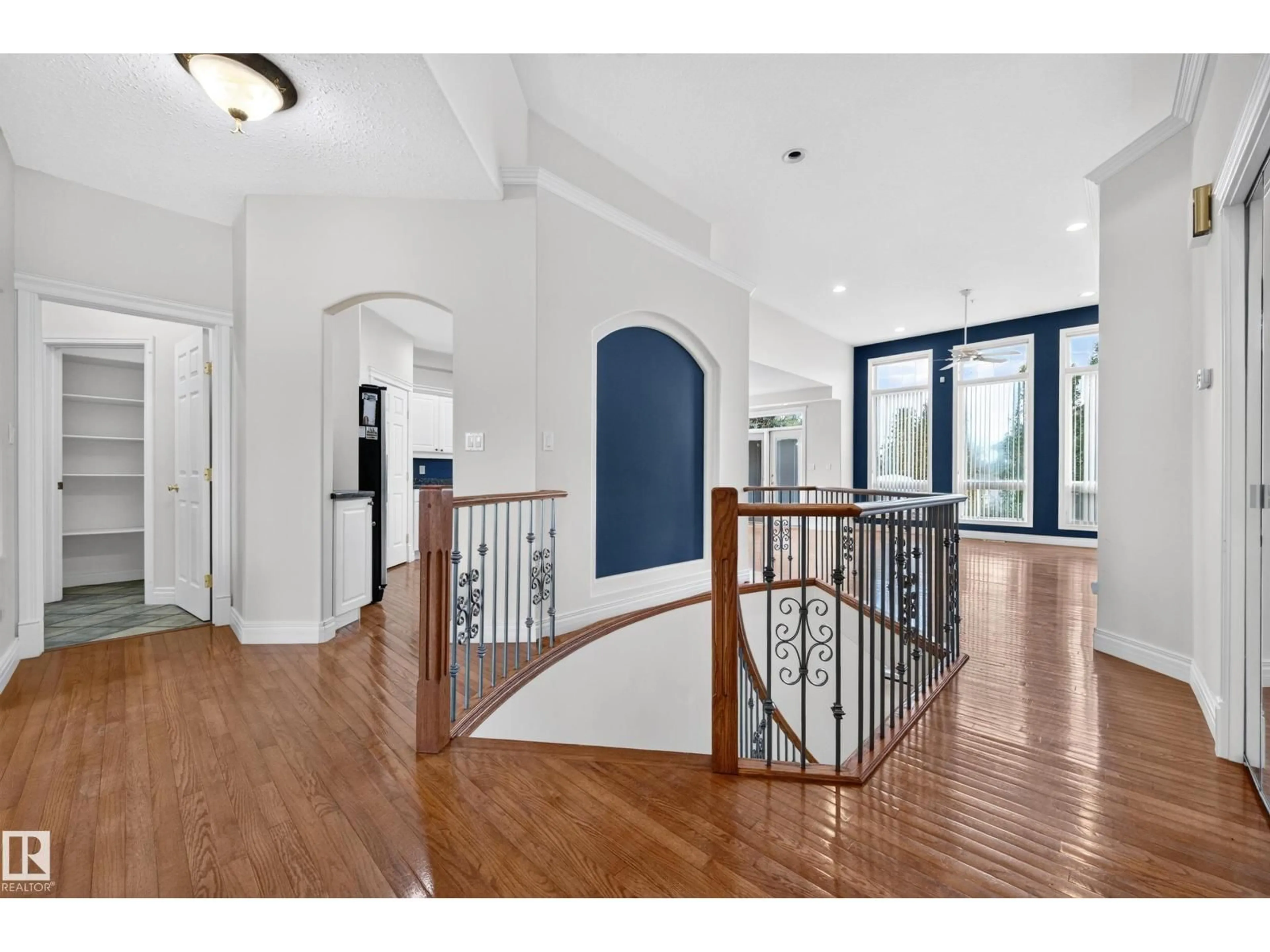 Indoor foyer for 52304 - 135 RGE ROAD 233, Rural Strathcona County Alberta T8B1C9