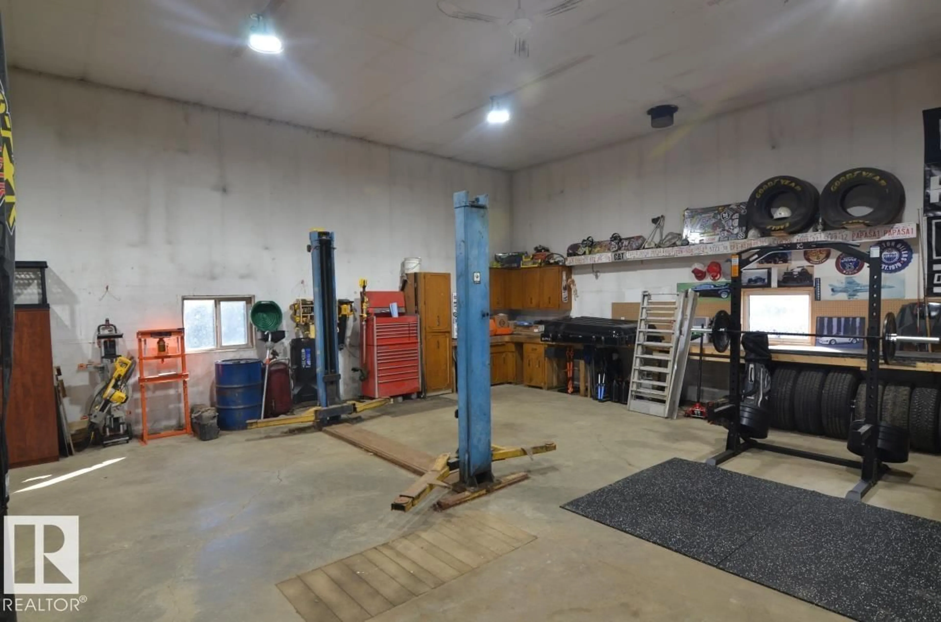 Indoor garage for 50514 - 67 RANGE ROAD 202, Rural Beaver County Alberta T0B4J2