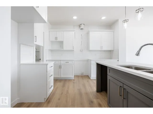 NW - 3036 197 ST, Edmonton 5