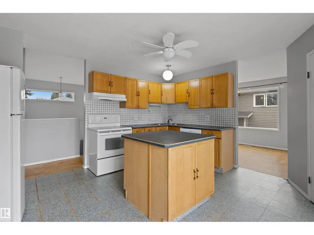 4105 44 AV, Stony Plain 4