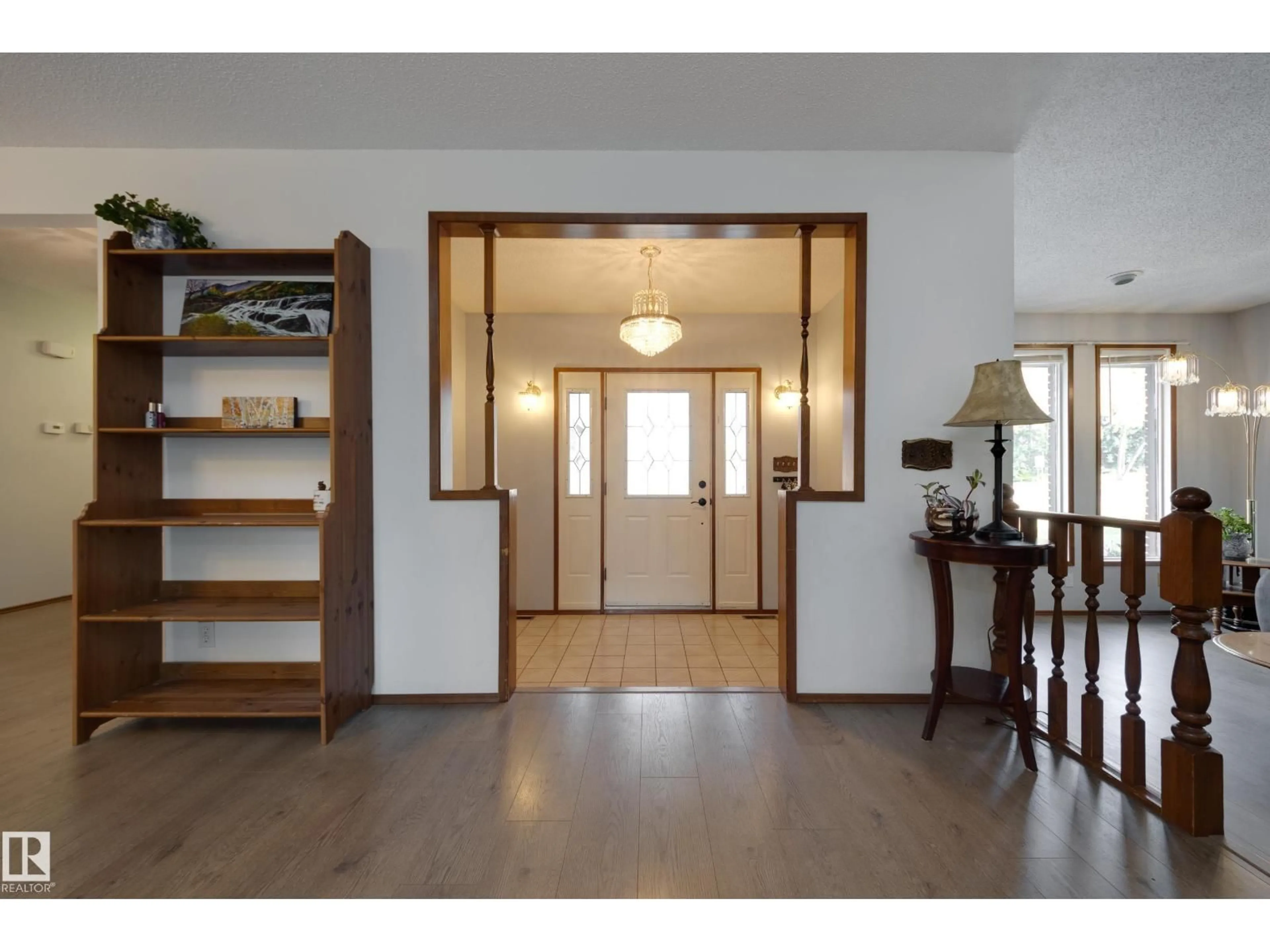 Indoor foyer for 59 SPRUCE AV, Sherwood Park Alberta T8A2B7