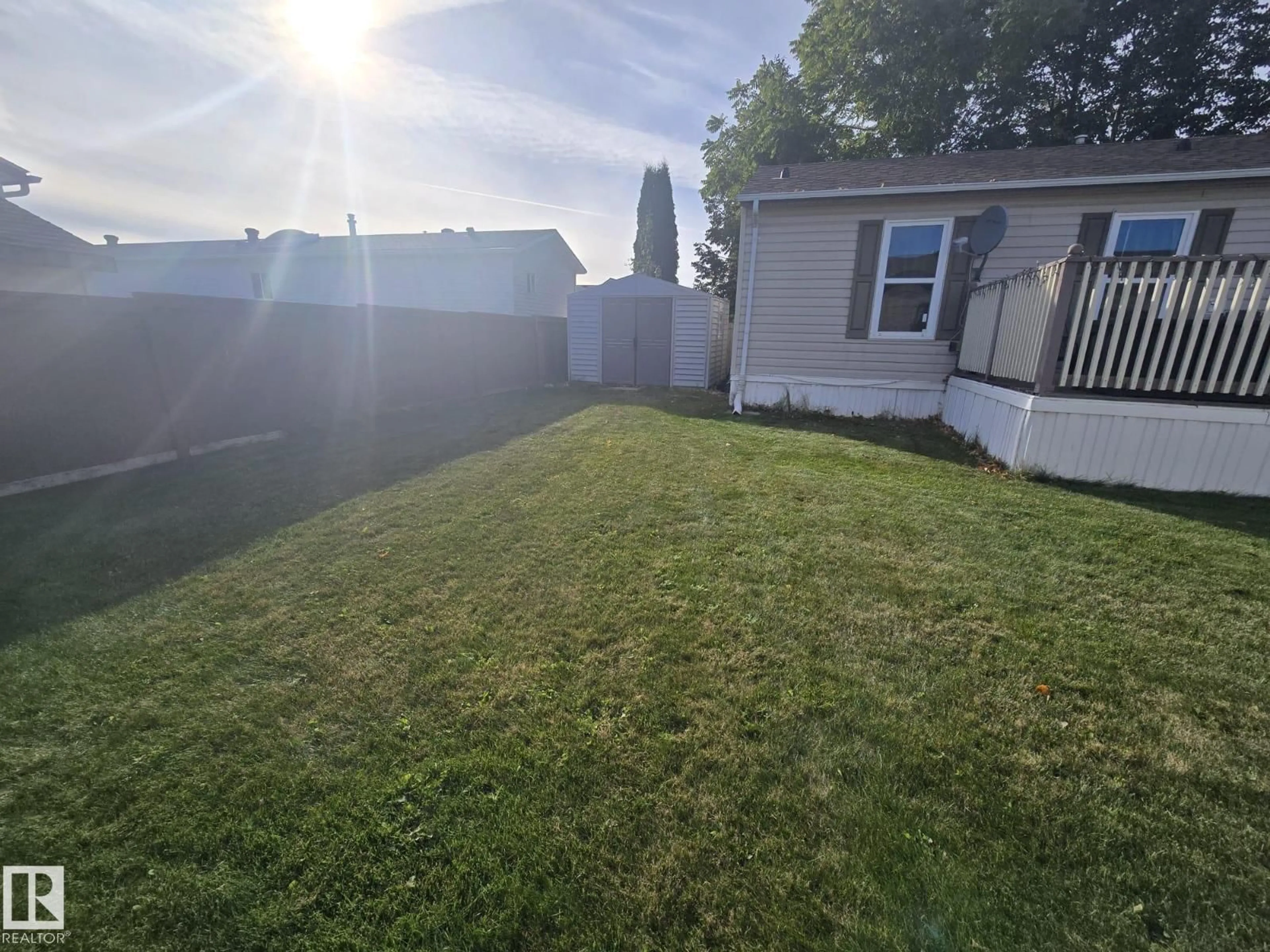 Unknown for 3213 LAKEWOOD CLOSE, Edmonton Alberta T5S1T5