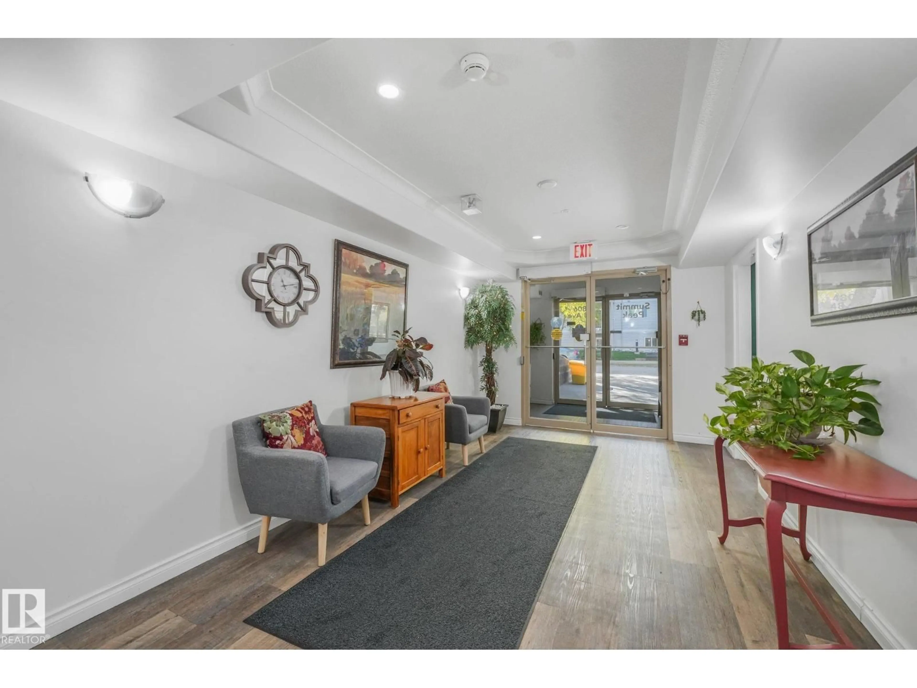 Indoor foyer for 310 - 4806 48 AV, Leduc Alberta T9E8S2