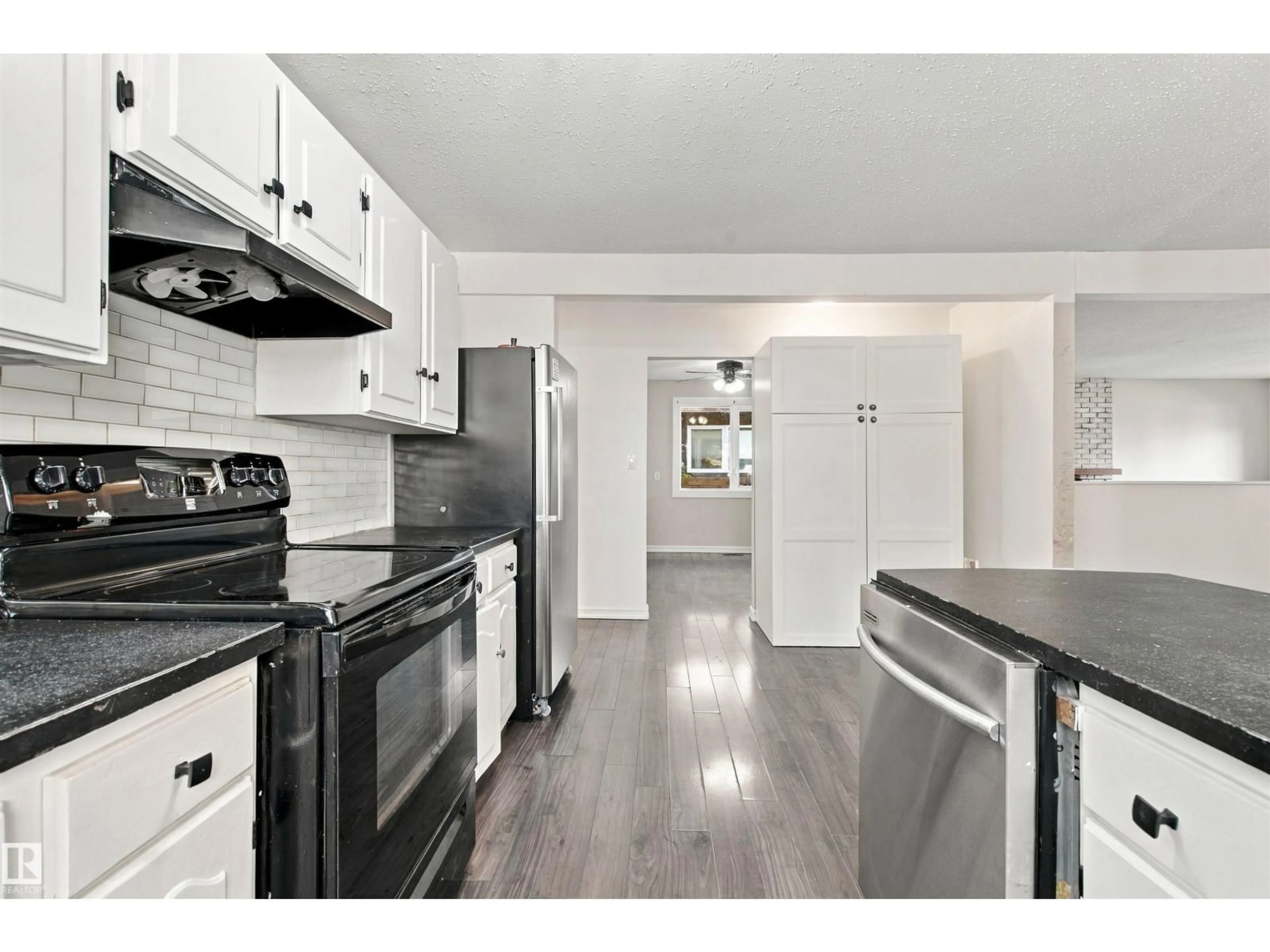 Standard kitchen, unknown for 4102 48 STREET, Bonnyville Town Alberta T9N1P4