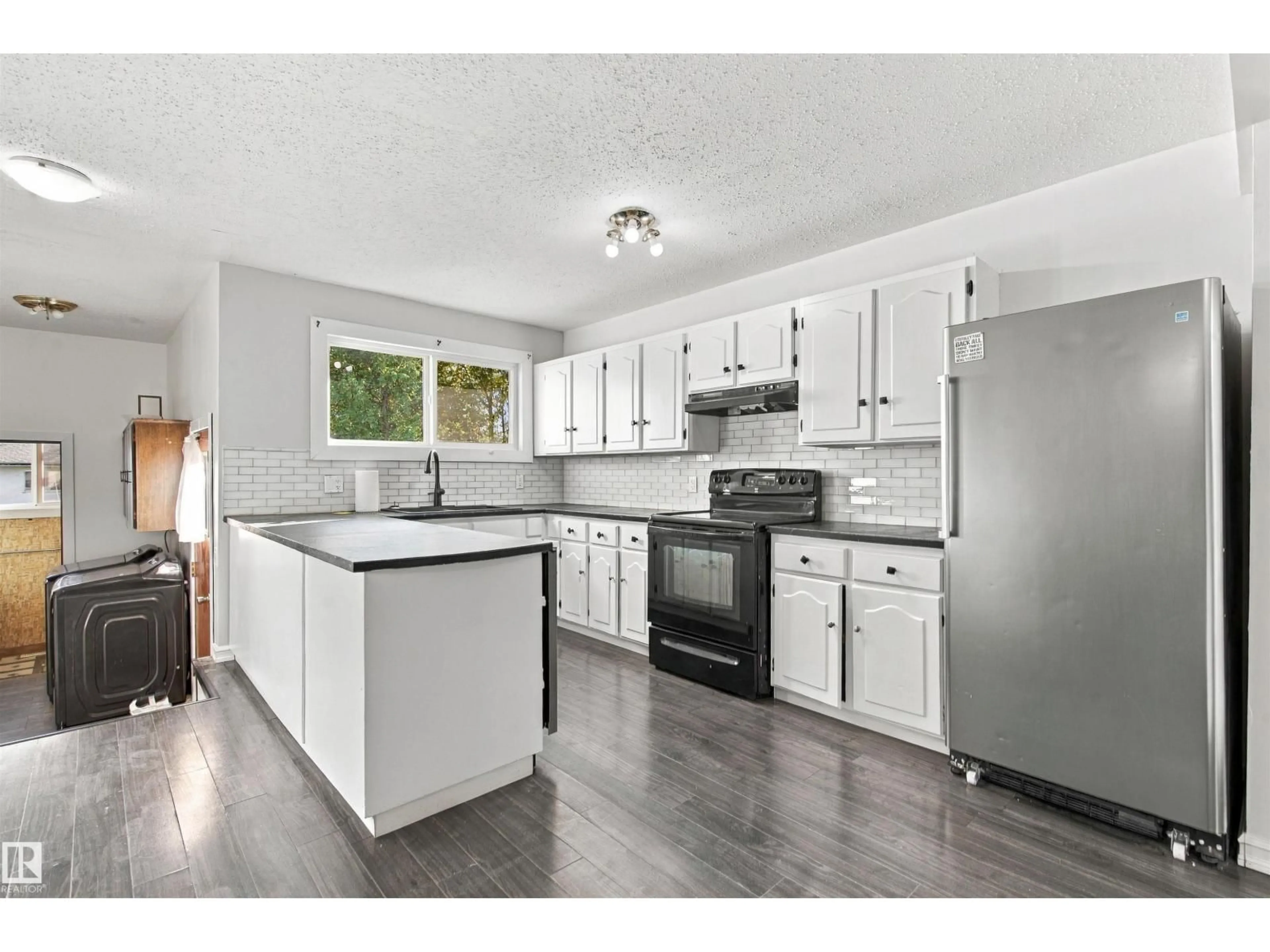 Open concept kitchen, unknown for 4102 48 STREET, Bonnyville Town Alberta T9N1P4