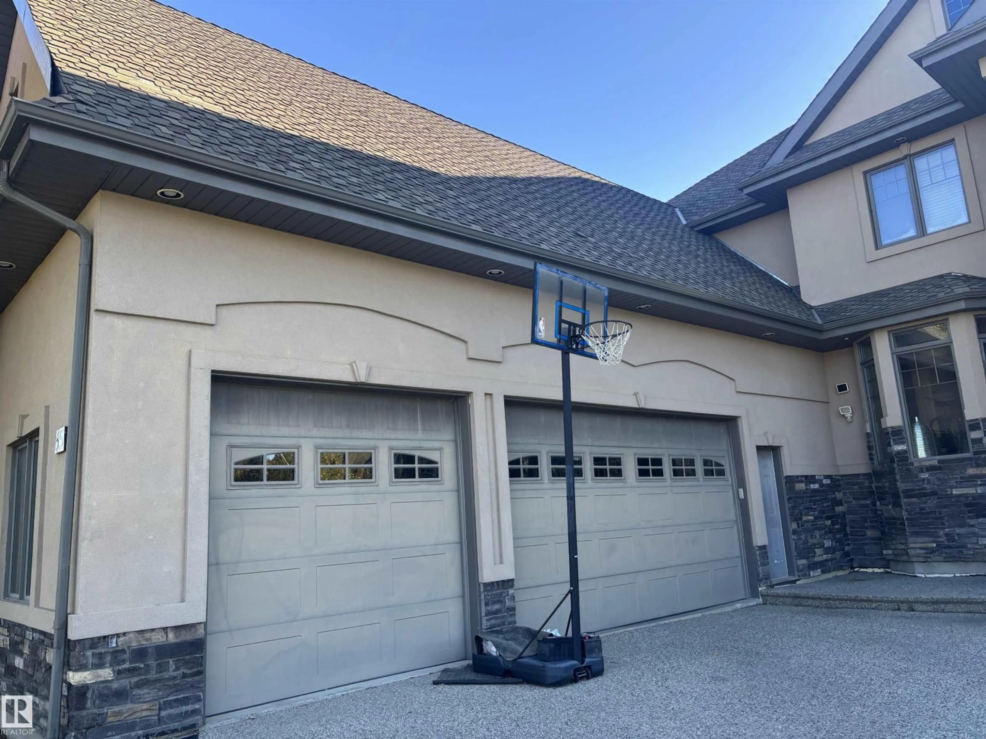 Indoor garage for 65 53217 RGE ROAD 263, Rural Parkland County Alberta T7X3G2
