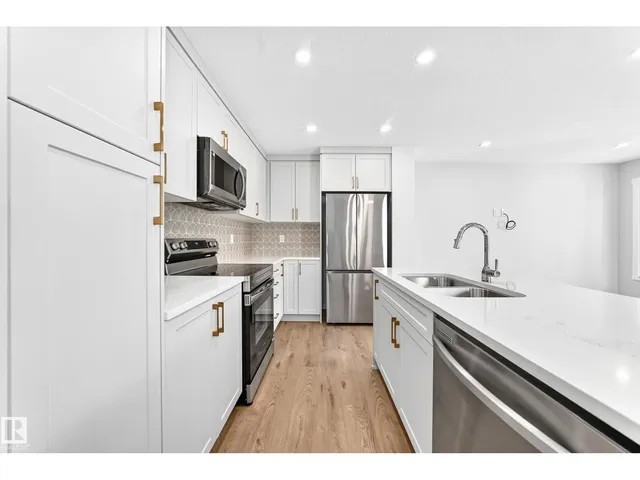1089 HEARTHSTONE BV, Sherwood Park 3
