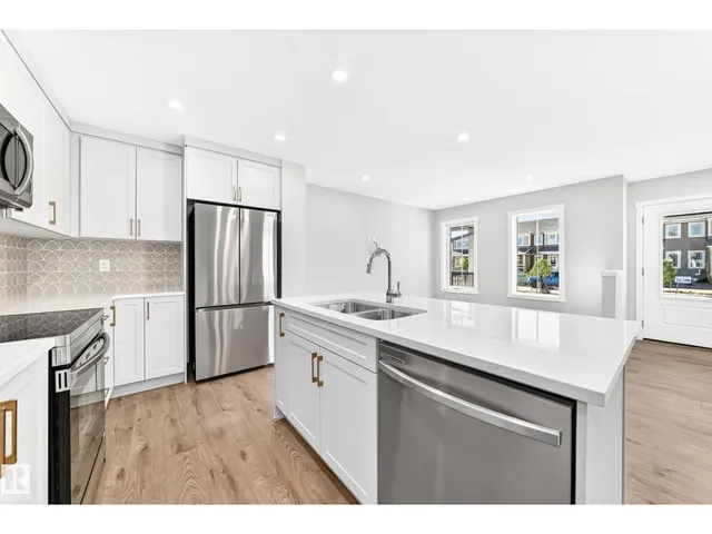 1089 HEARTHSTONE BV, Sherwood Park 4