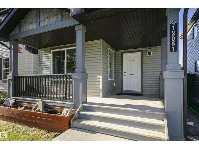 SW - 12051 18 AV, Edmonton 2