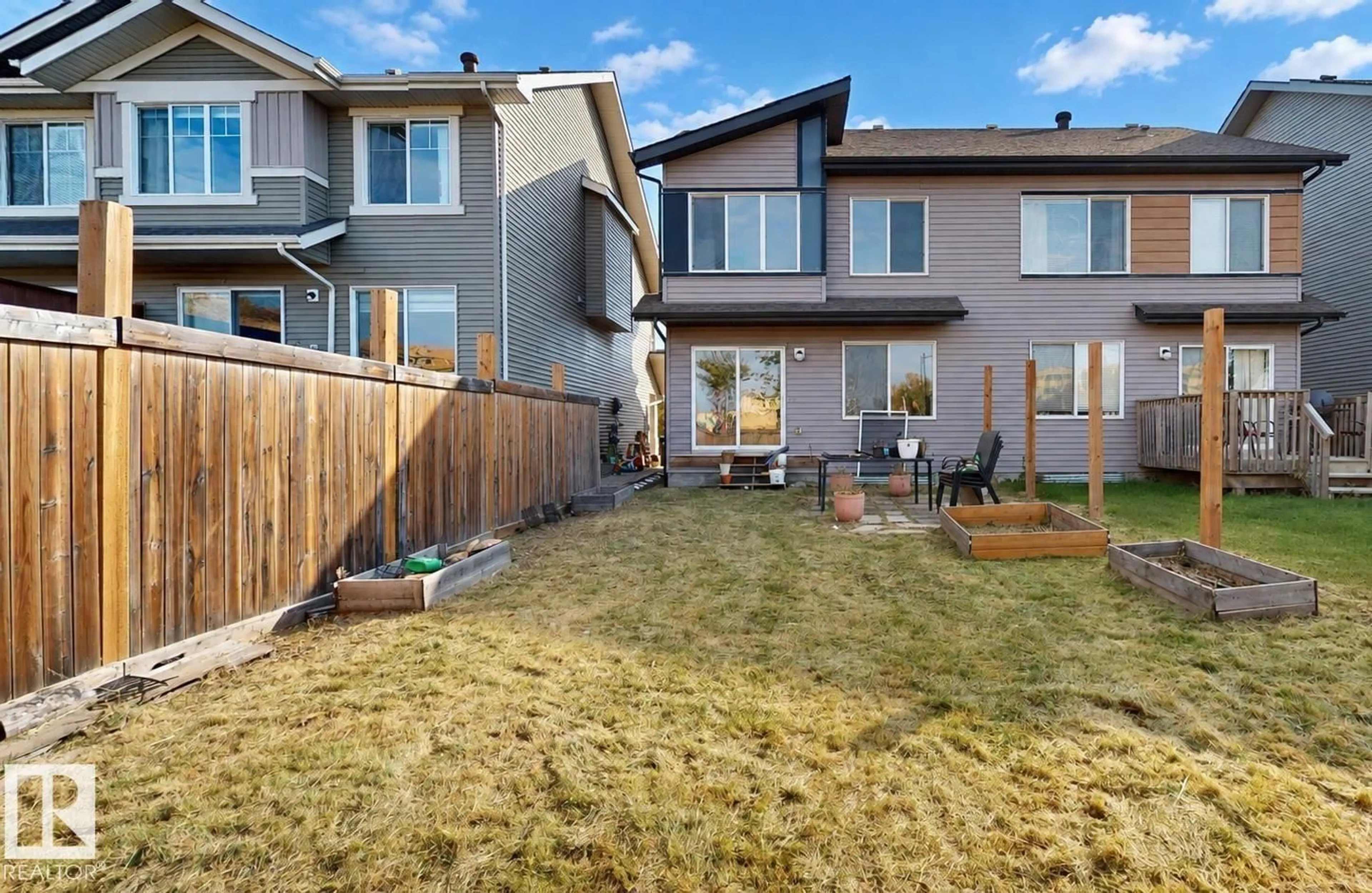 A pic from outside/outdoor area/front of a property/back of a property/a pic from drone, street for 4434 PROWSE RD, Edmonton Alberta T6W3A5