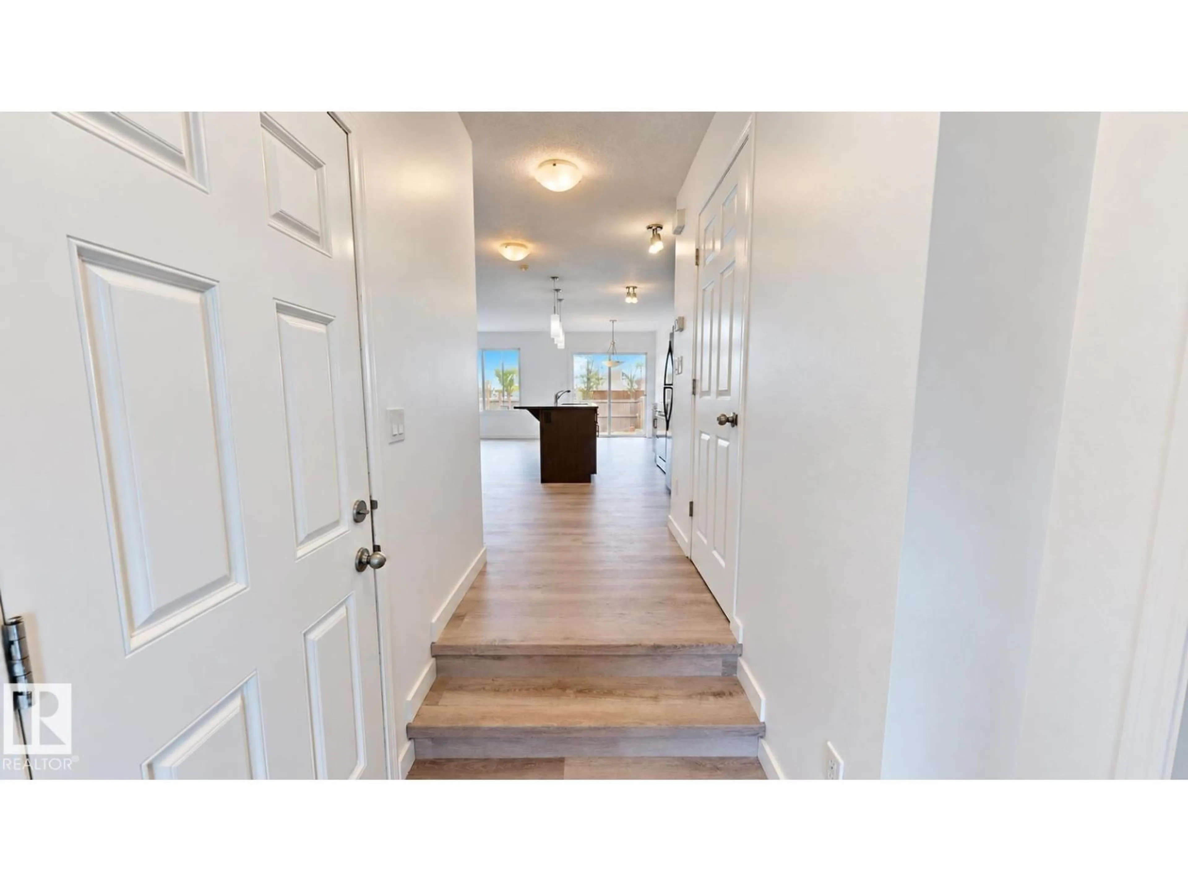 Indoor entryway for 4434 PROWSE RD, Edmonton Alberta T6W3A5