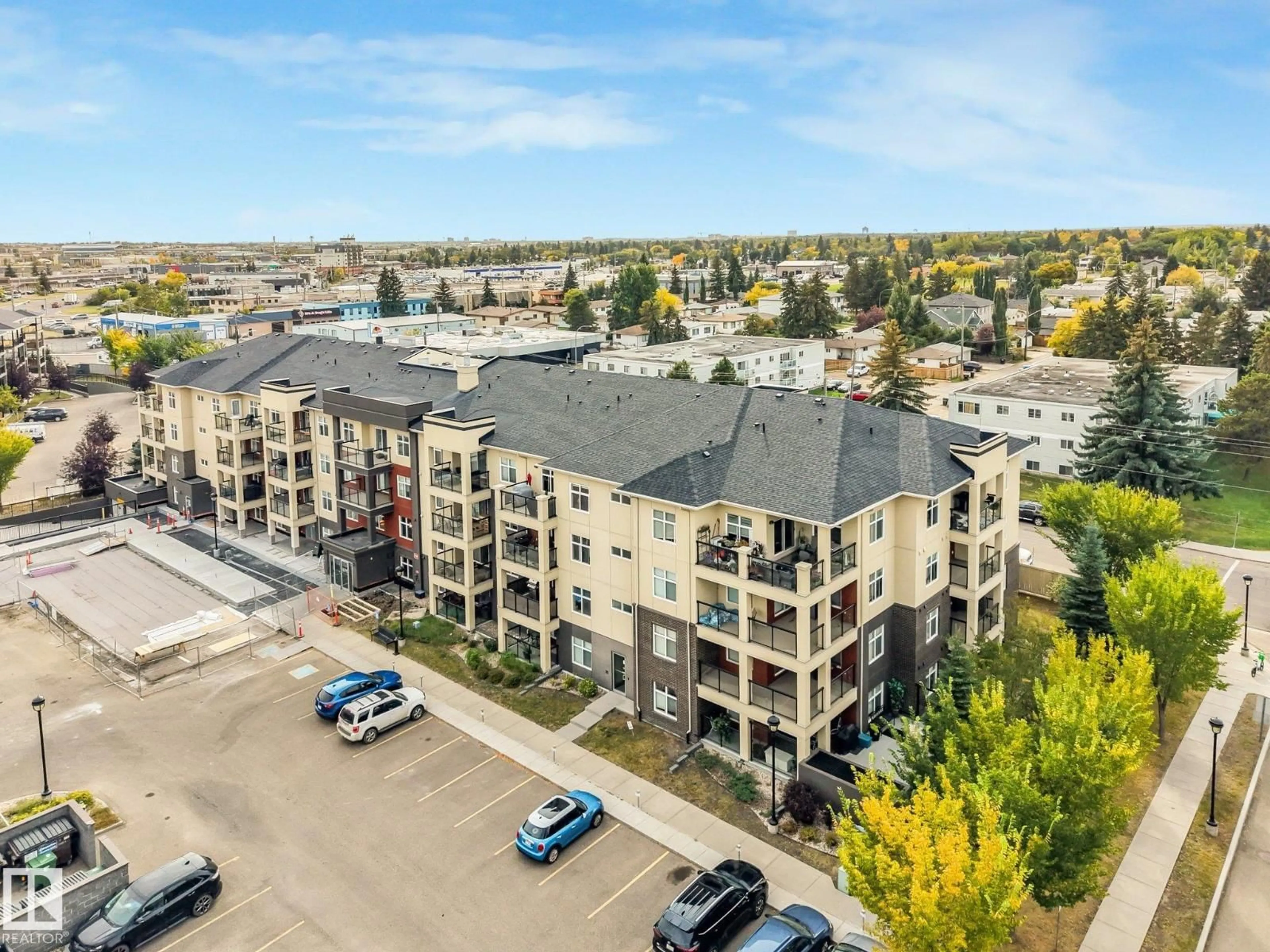 A pic from outside/outdoor area/front of a property/back of a property/a pic from drone, unknown for 259 - 7805 71 ST, Edmonton Alberta T6B3V6