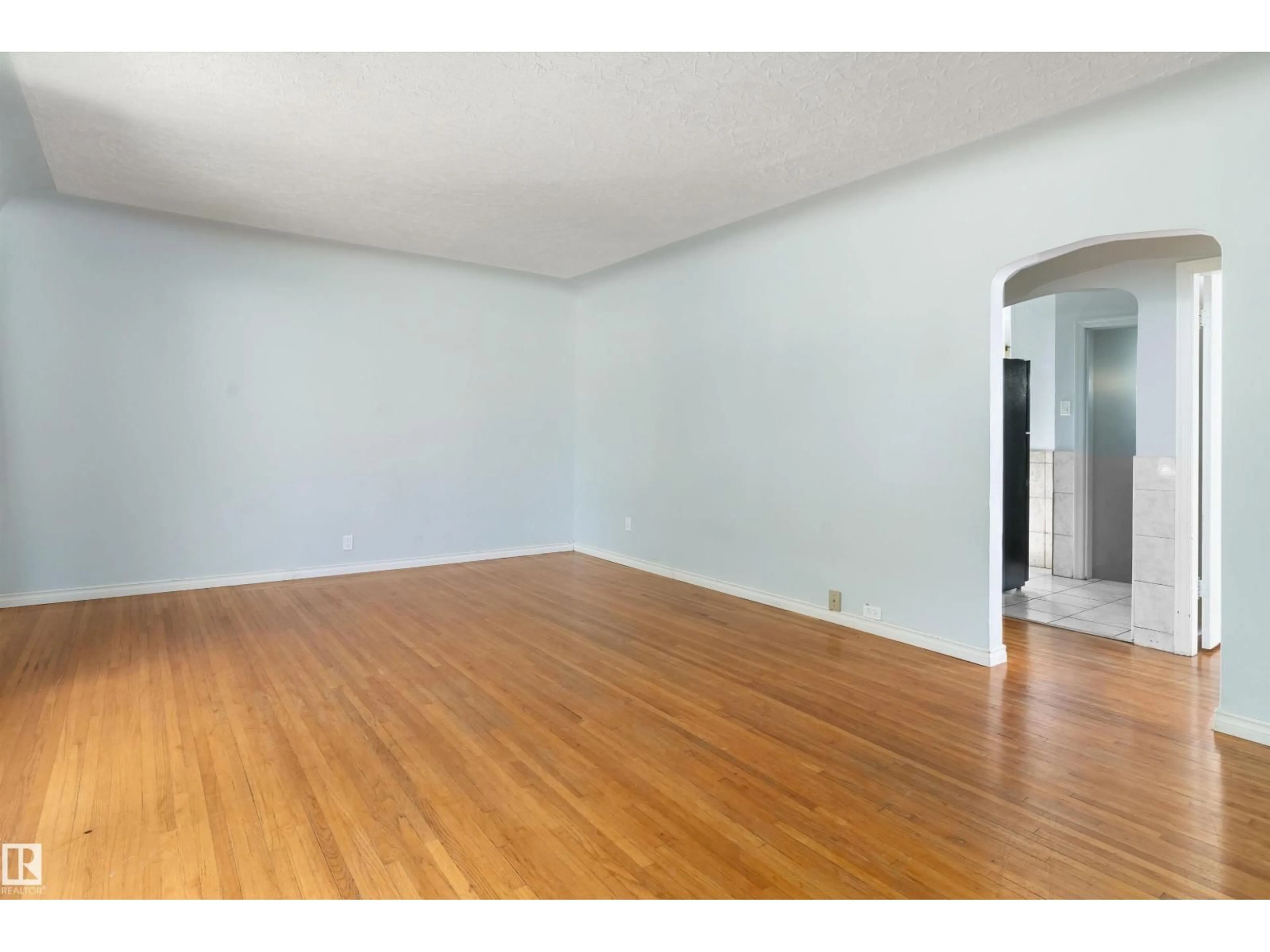 A pic of a room for 13003 SHERBROOKE AV NW, Edmonton Alberta T5L4E6