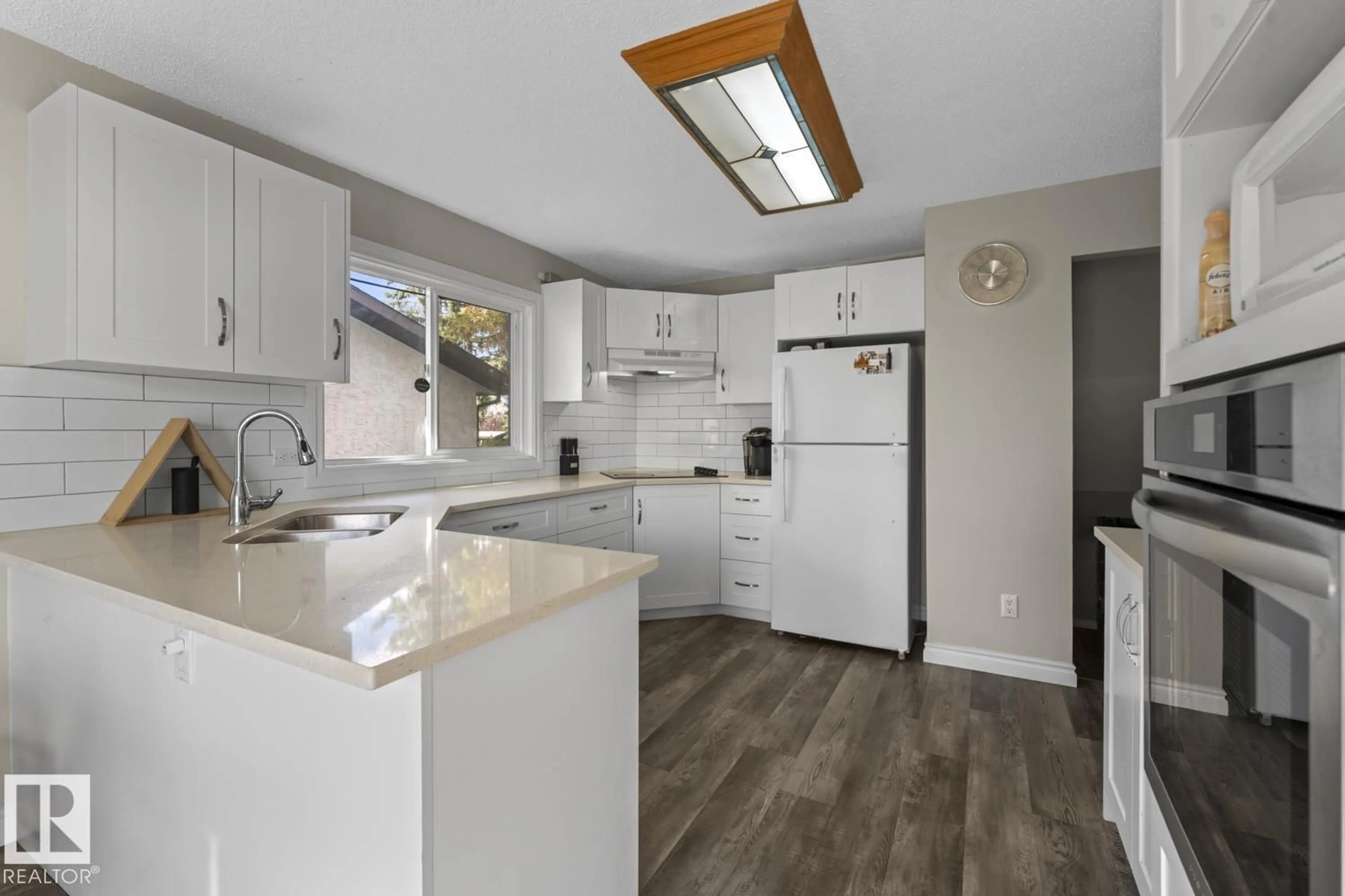 Open concept kitchen, unknown for 3920 52 AV, Cold Lake Alberta T9M2A7