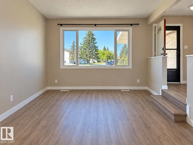 10439 36A AVE, Edmonton 2