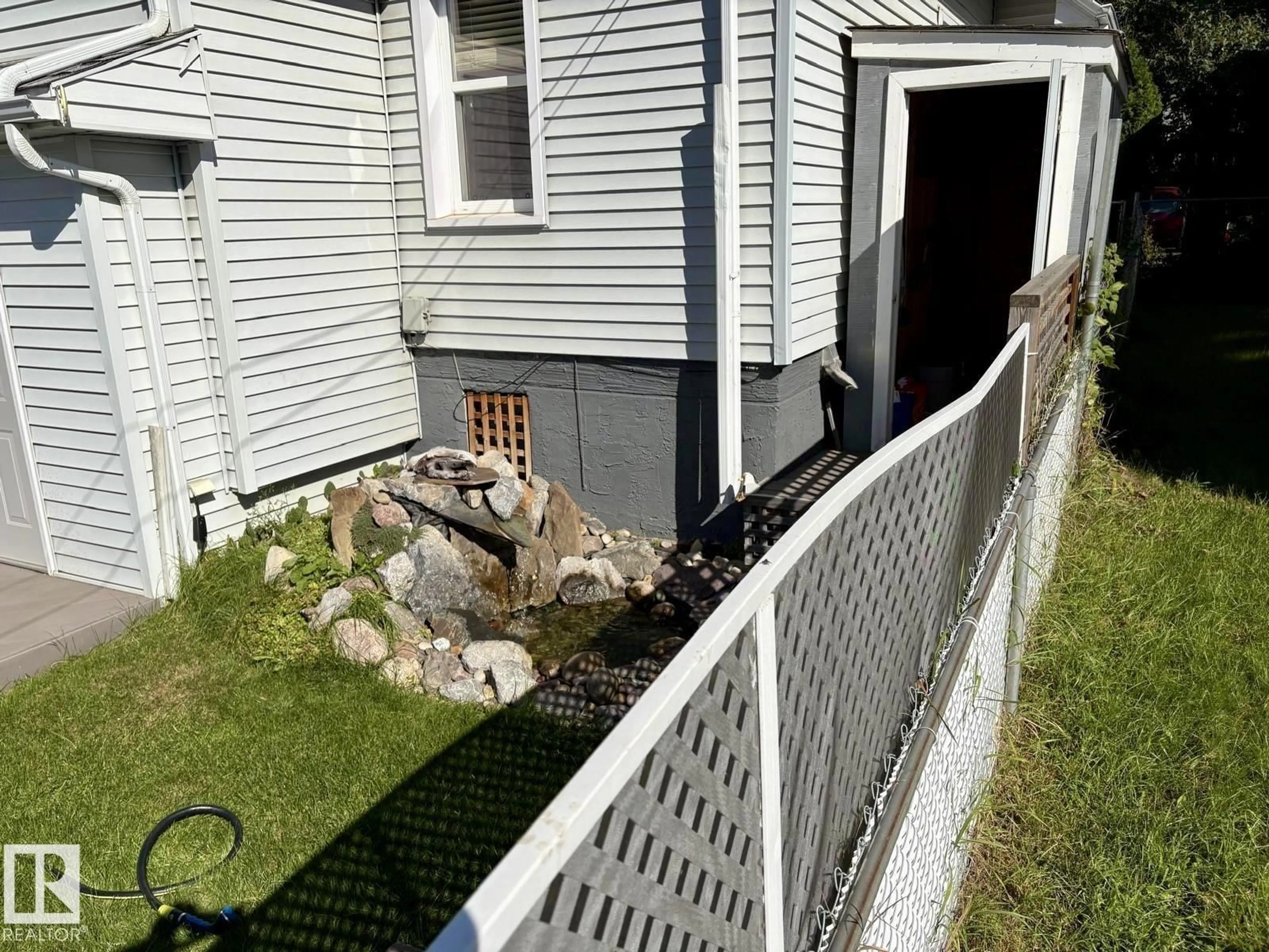 Unknown for 11922 69 ST, Edmonton Alberta T5B1S5