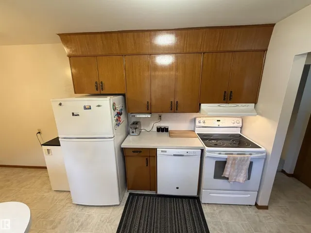 99 PINE ST, Sherwood Park 5