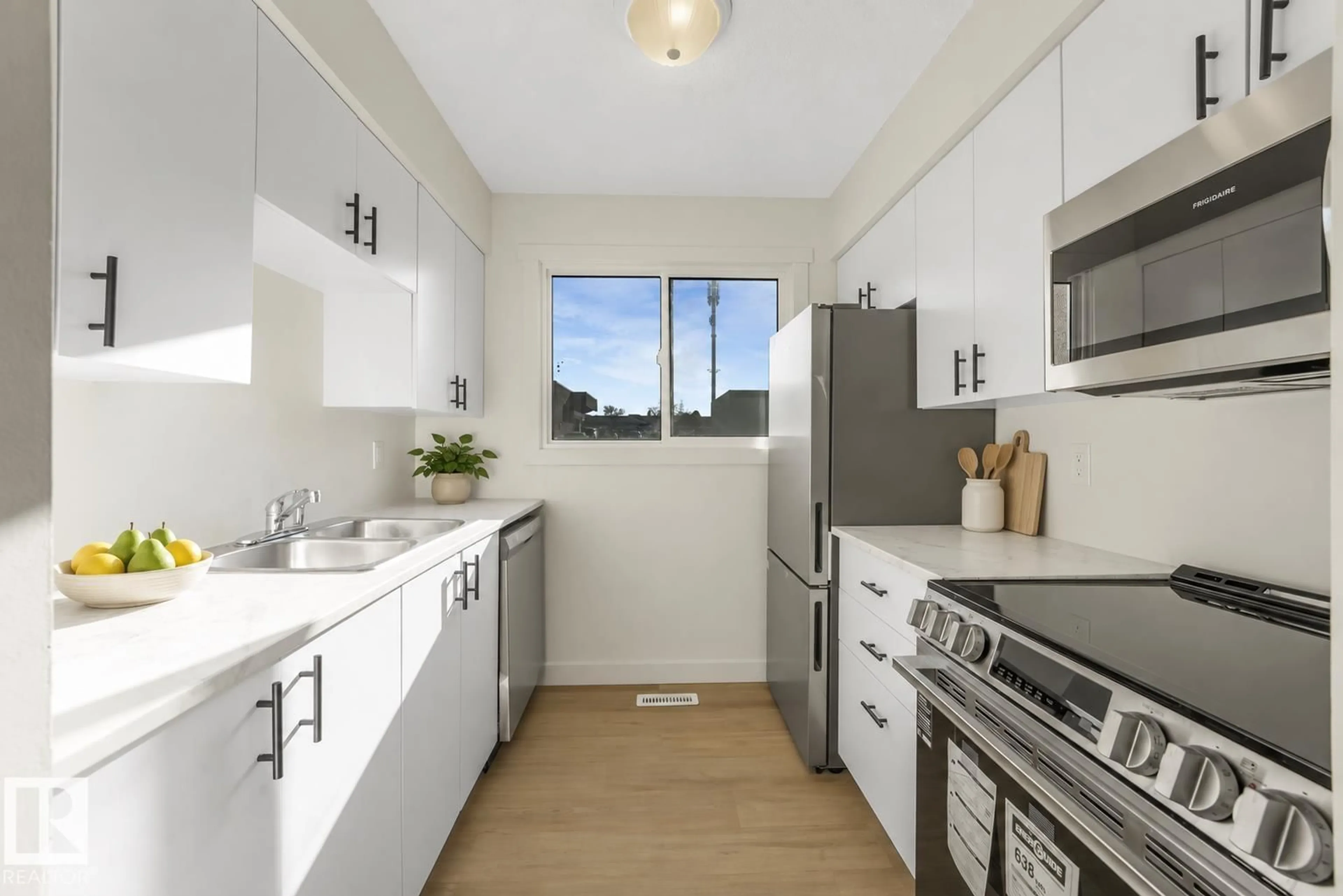 Standard kitchen, unknown for 5833 RIVERBEND RD, Edmonton Alberta T6H5A8