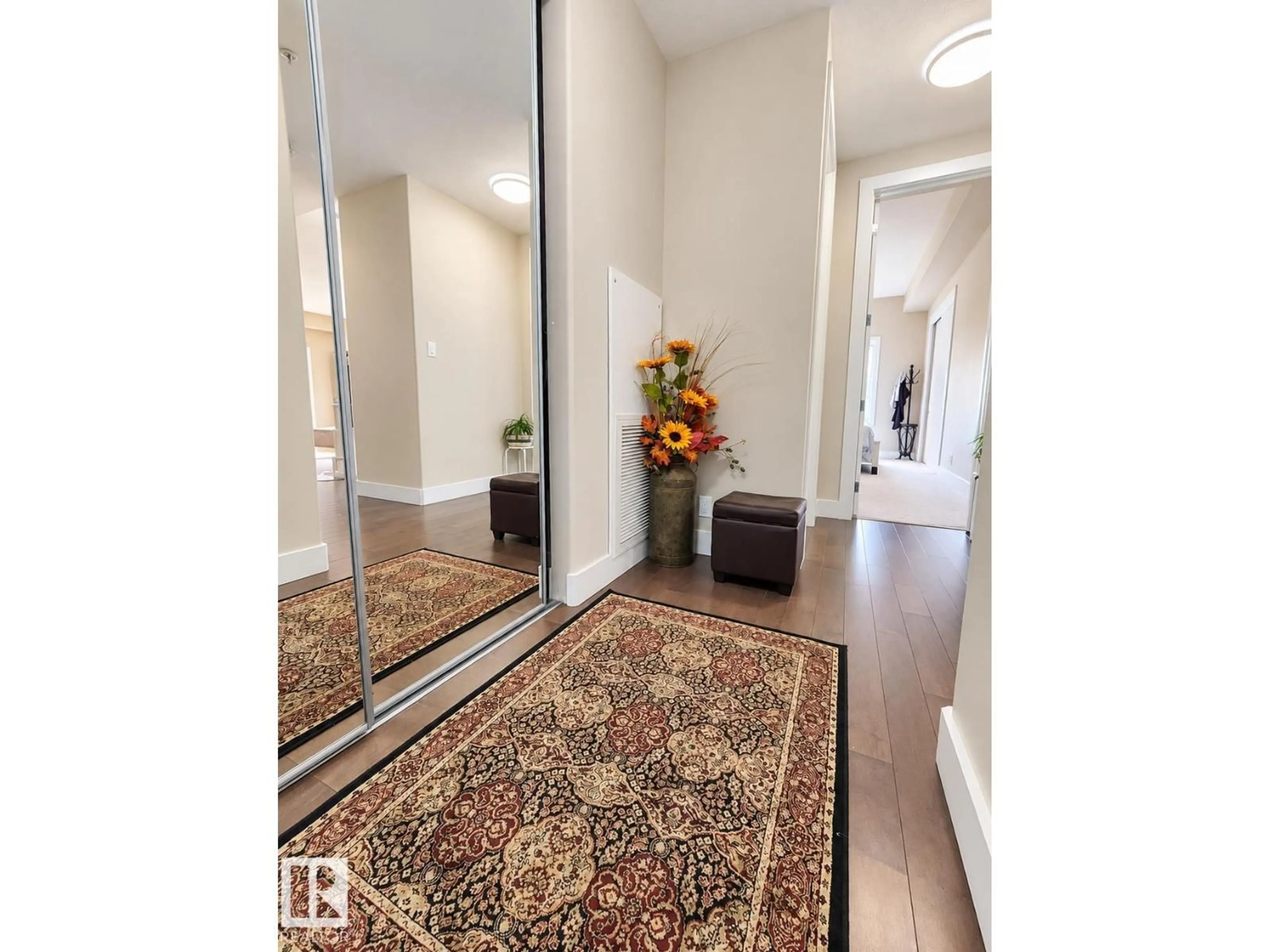 Indoor entryway for #424 - 11074 ELLERSLIE RD SW, Edmonton Alberta T6W2C2