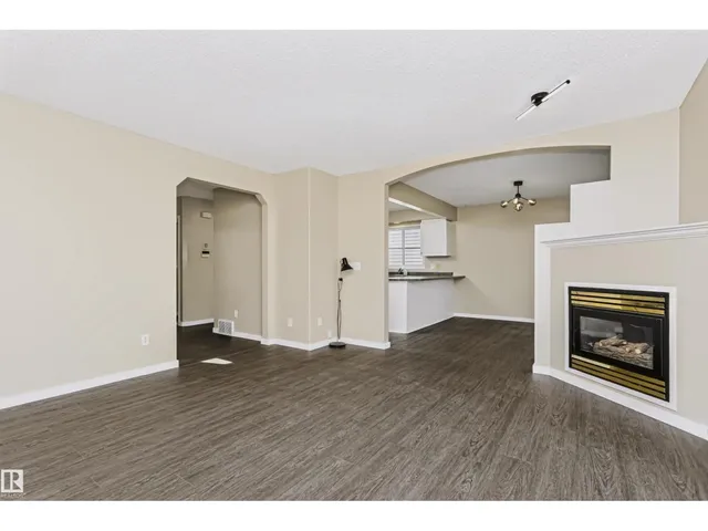 4112 37A AV, Edmonton 3