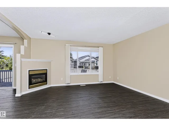 4112 37A AV, Edmonton 5