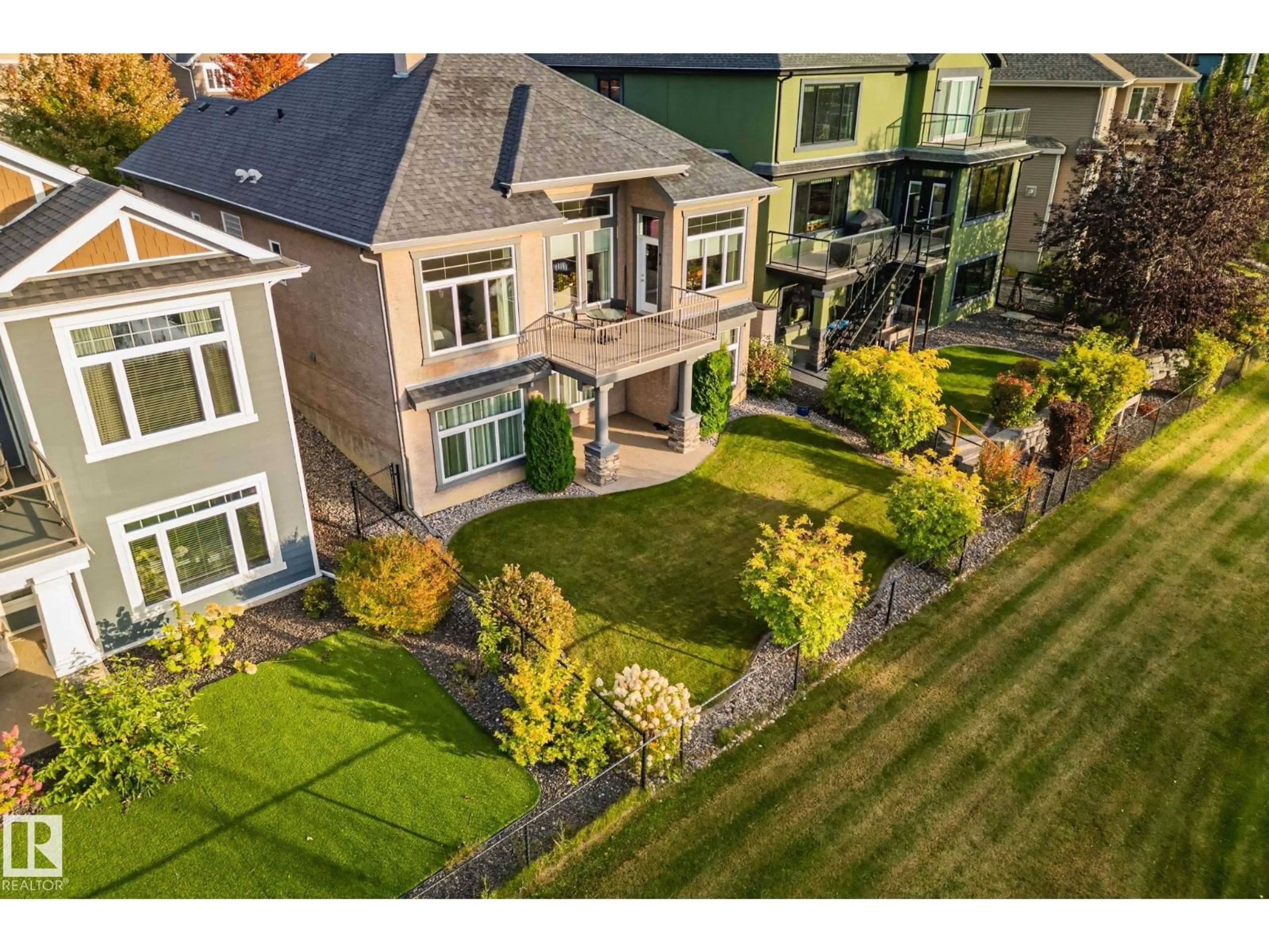 A pic from outside/outdoor area/front of a property/back of a property/a pic from drone, unknown for 3430 WEST LANDING LD LD, Edmonton Alberta T6W0T4
