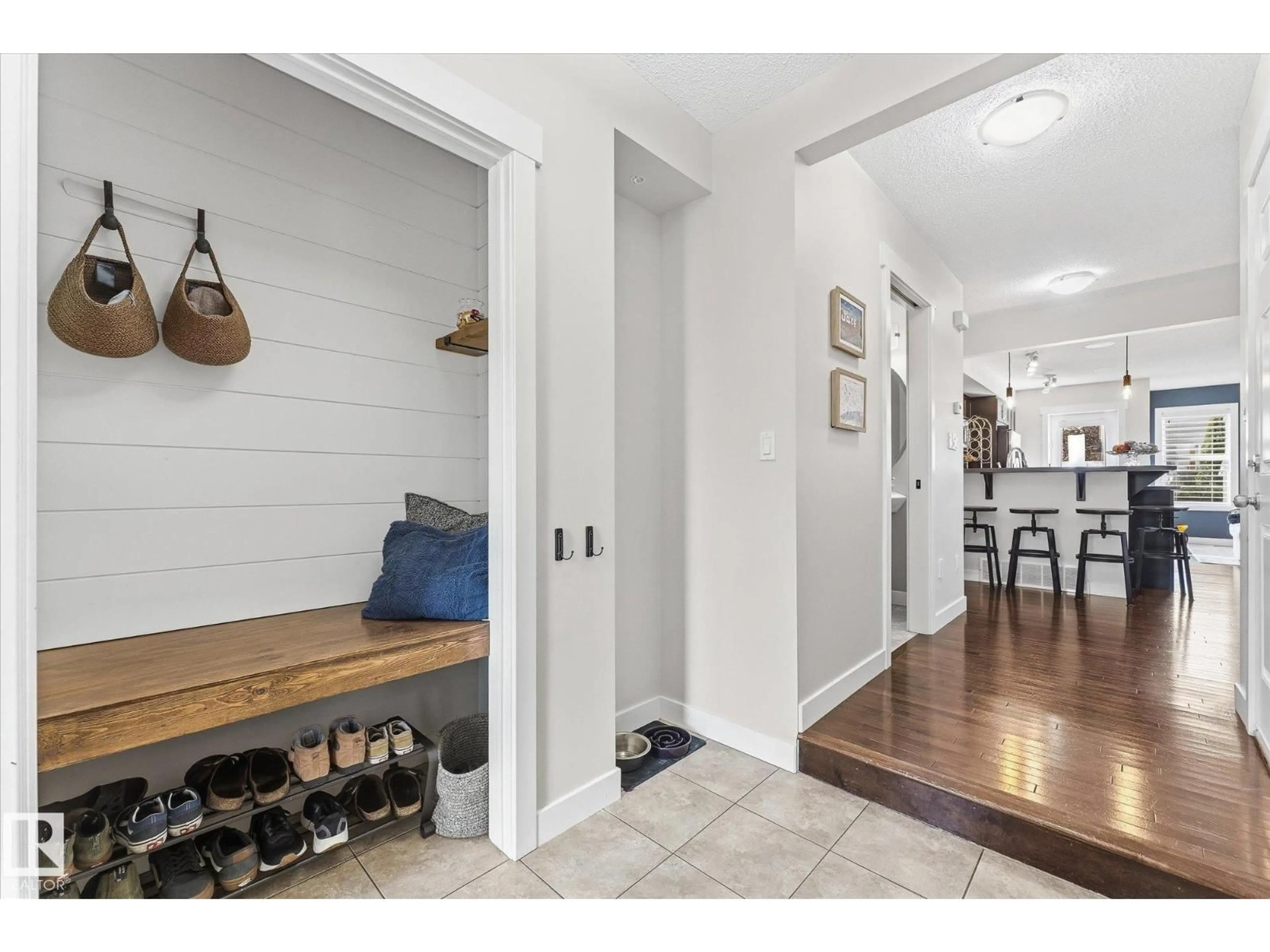 Indoor entryway for 26 HARTWICK ME, Spruce Grove Alberta T7X0A5