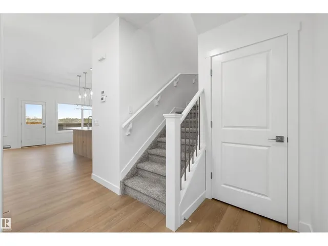 8520 183 AV, Edmonton 5