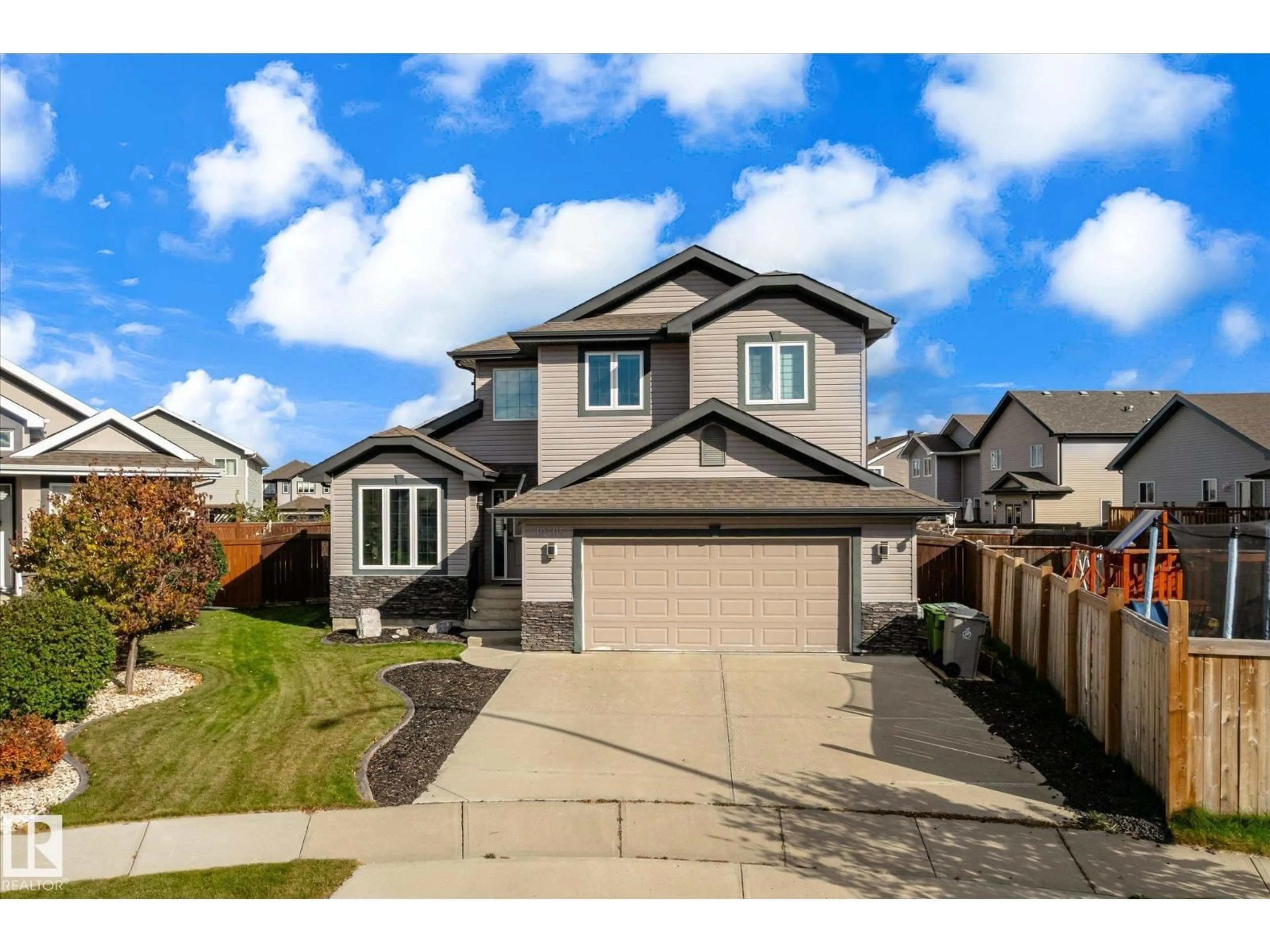 Unknown for 10405 98 ST, Morinville Alberta T8R0B7