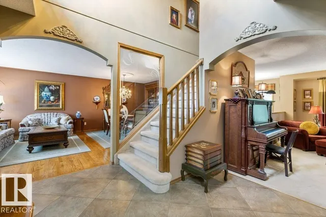 37 HUNTINGTON CR, St. Albert 2