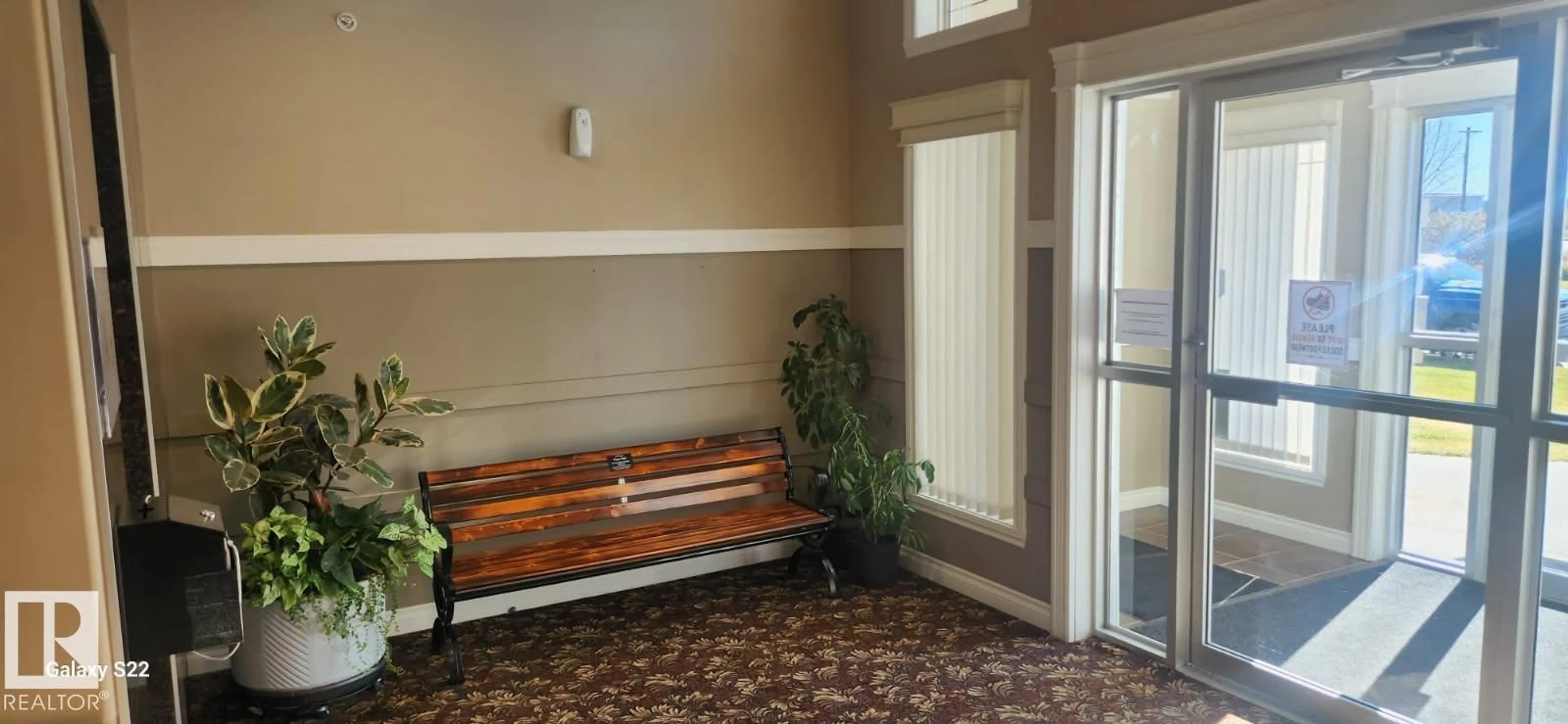 Indoor entryway for 311 - 5204 52 AV, Tofield Alberta T7S1A3