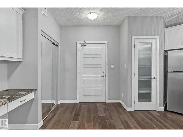 1004 - 410 ROSENTHAL BV, Edmonton 2