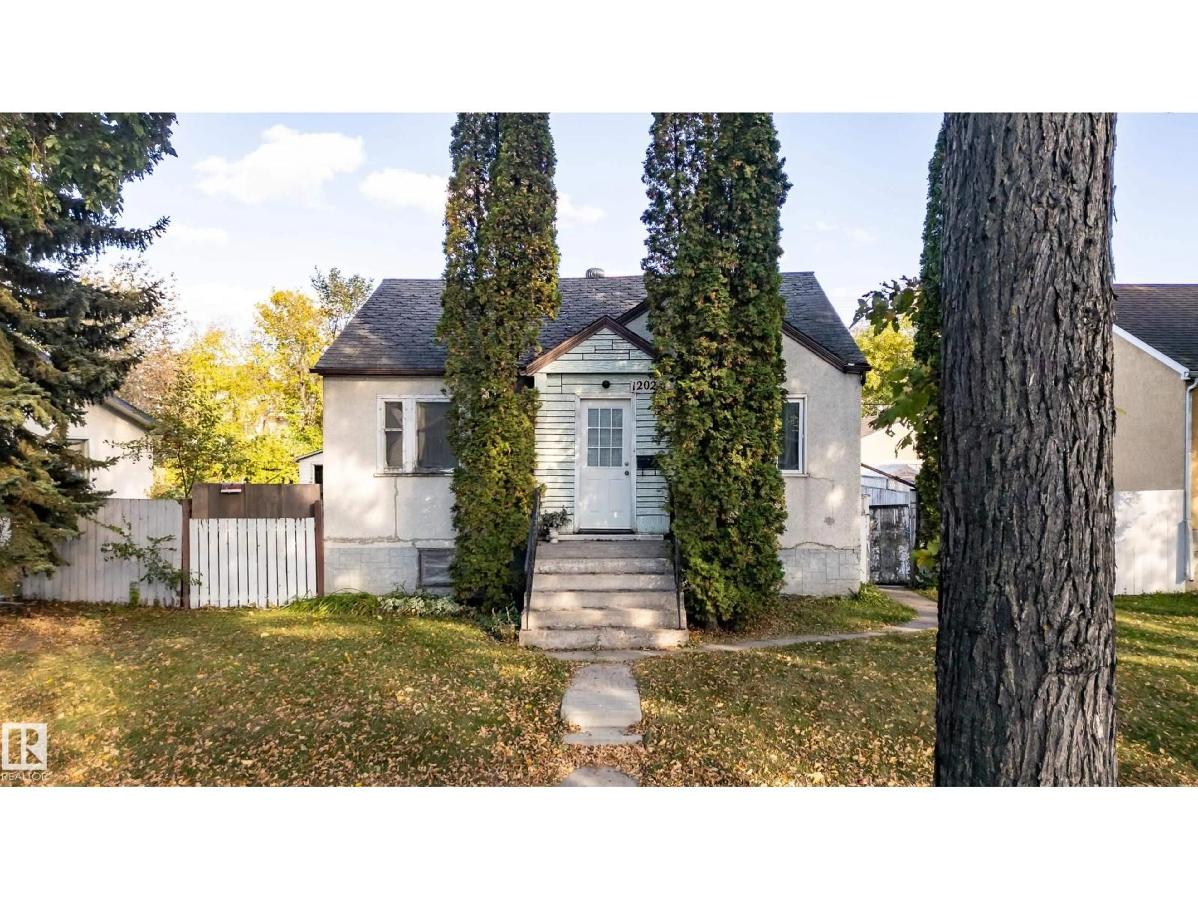 Unknown for NW - 12023 67 ST, Edmonton Alberta T5B1M4