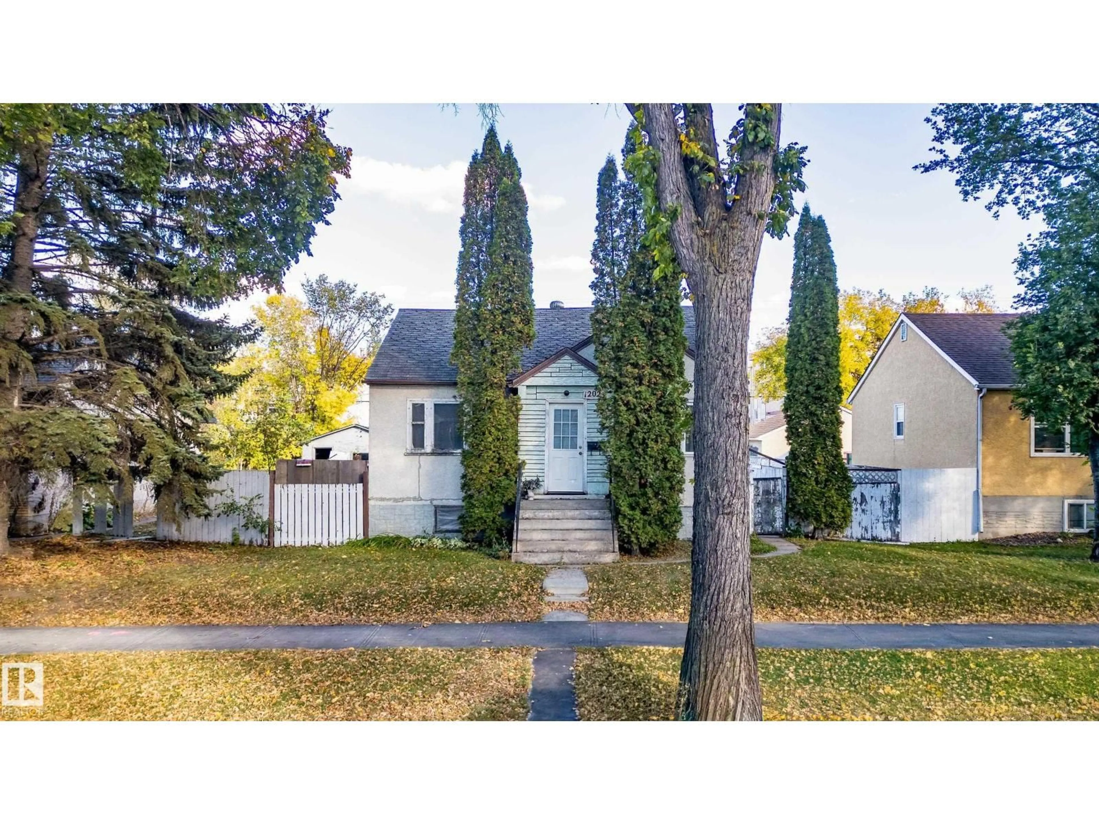 Unknown for NW - 12023 67 ST, Edmonton Alberta T5B1M4