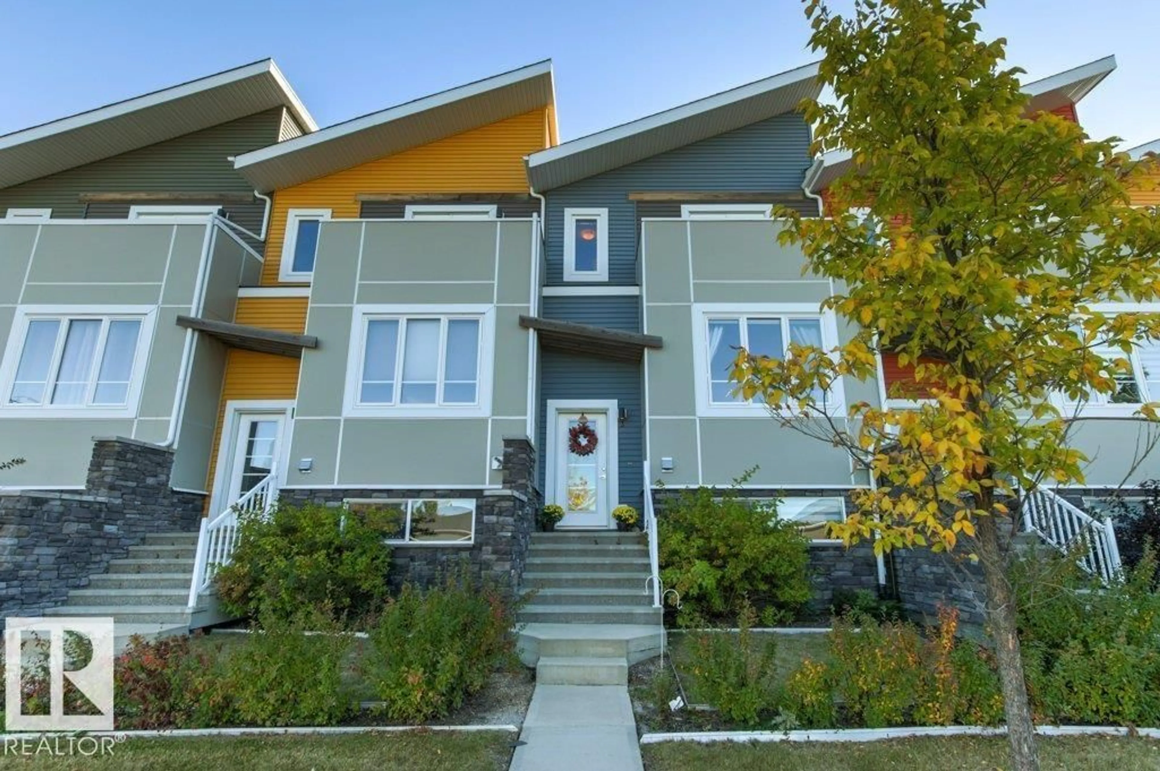 Home with vinyl exterior material, street for #3 - 1480 WATT DR, Edmonton Alberta T6X2G7
