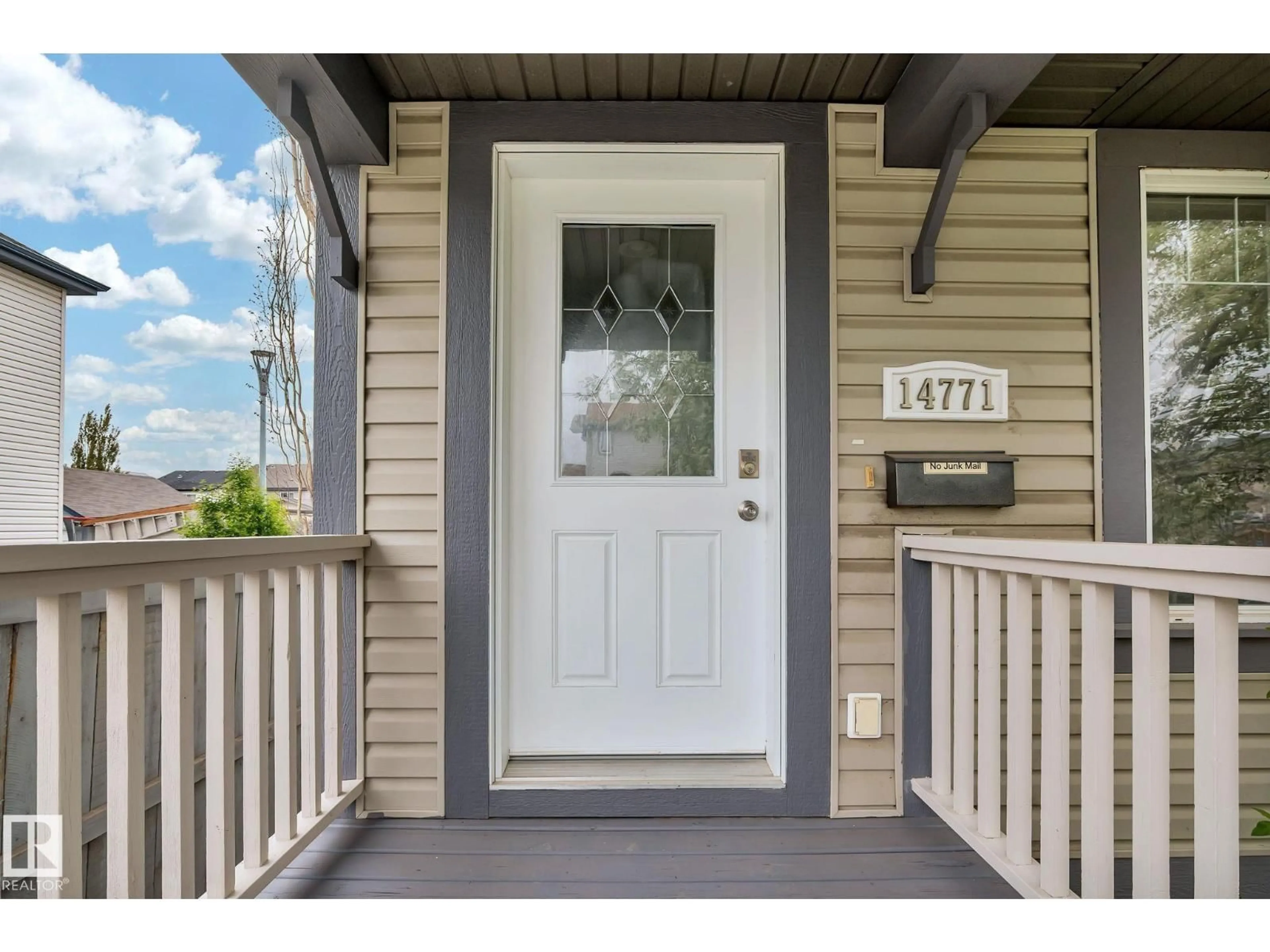 Indoor entryway for NW - 14771 141 ST, Edmonton Alberta T6V0A7